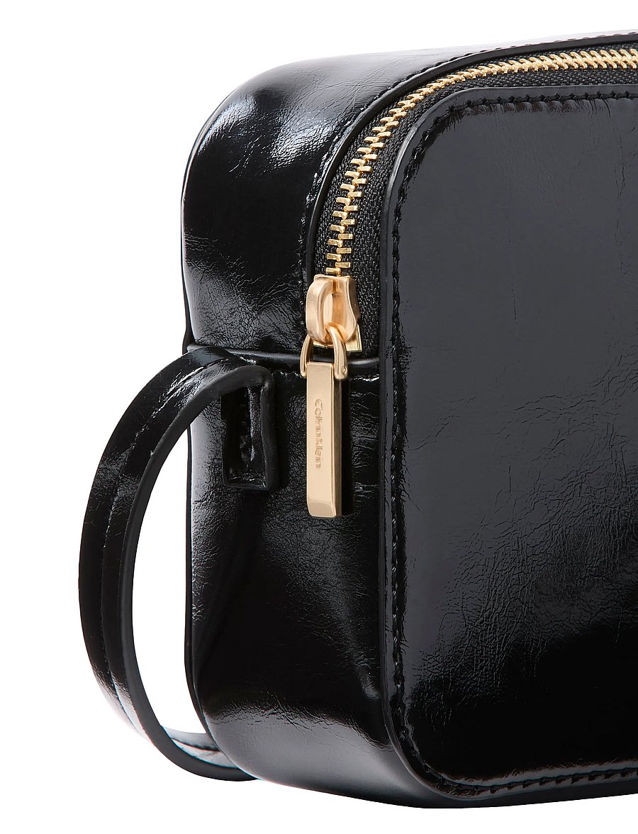 Calvin Klein - FOIL LOGO GLOSSY CAMERA BAG - crossbody bags - black - 3