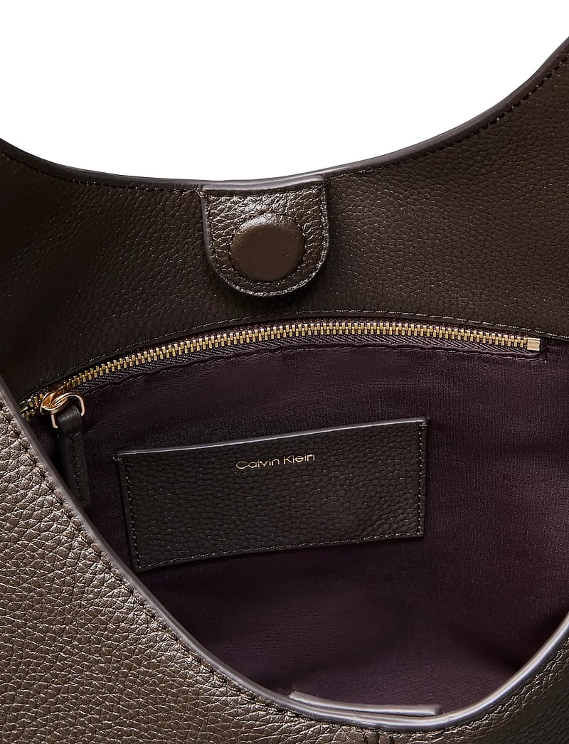 Calvin Klein - SLOUCHY LEATHER MD SHOULDER BAG - hverdags stil - delicioso - 1