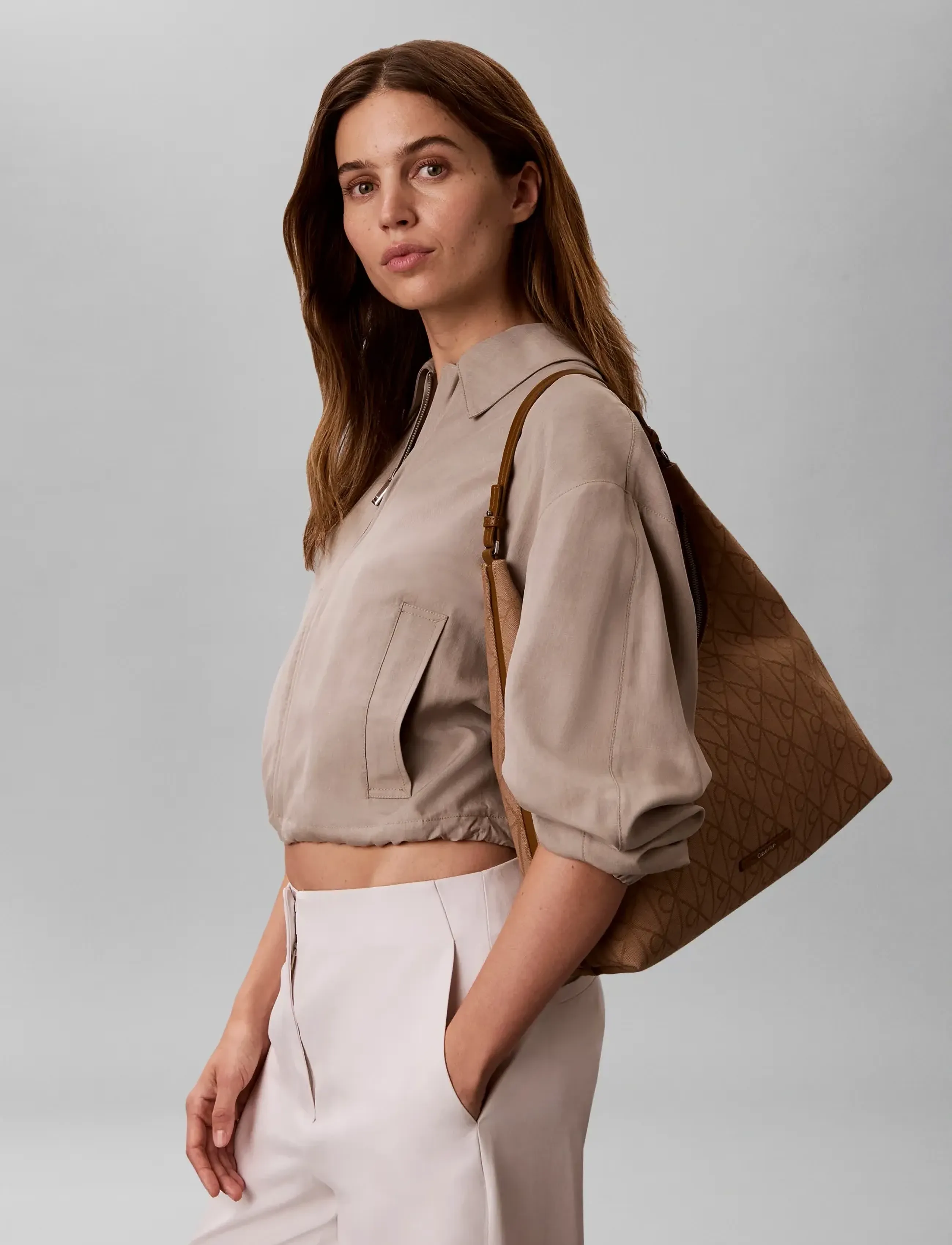 Calvin Klein - EMBLEM JACQUARD SHOULDER BAG - hversdagsleg tíska - cornstalk tbd aop jqd - 2