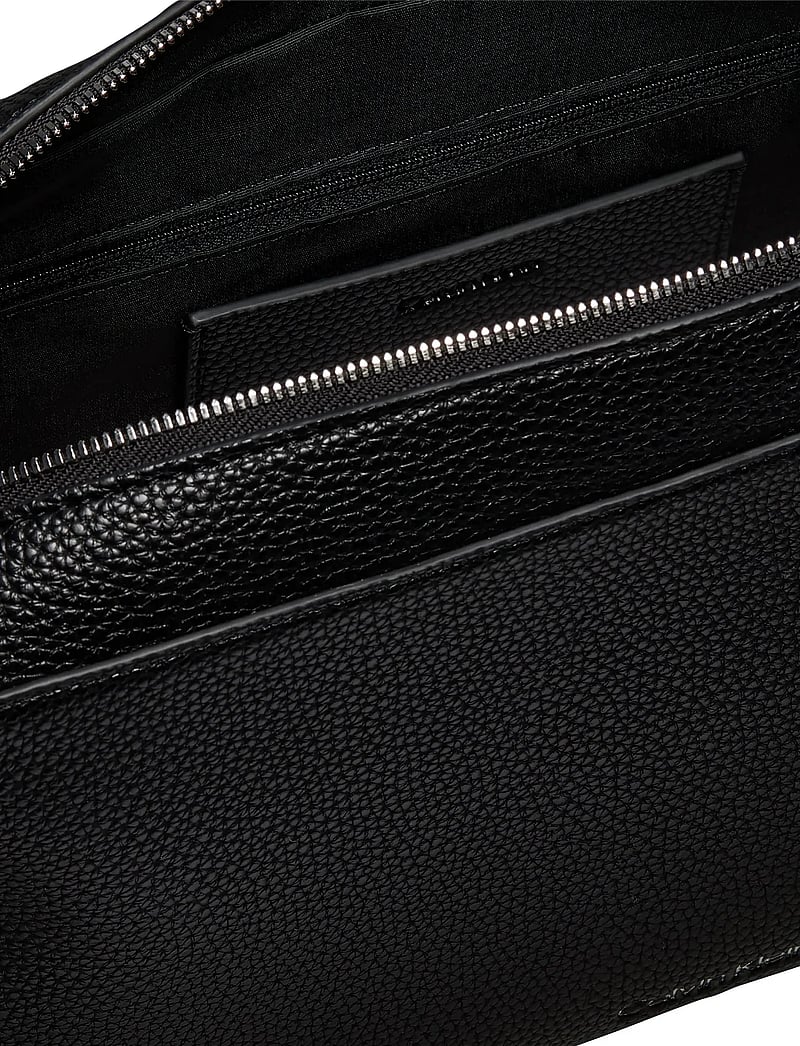 Calvin Klein - WEBBING 2X STRAP LG CAMERA BAG - crossbody bags - black - 3