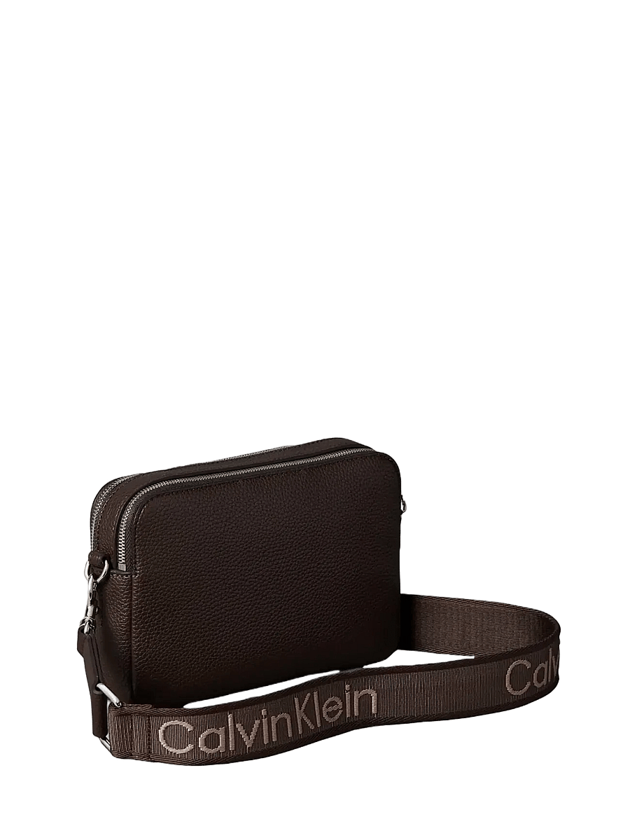 Calvin Klein - WEBBING 2X STRAP CAMERA BAG - hverdags stil - delicioso - 2