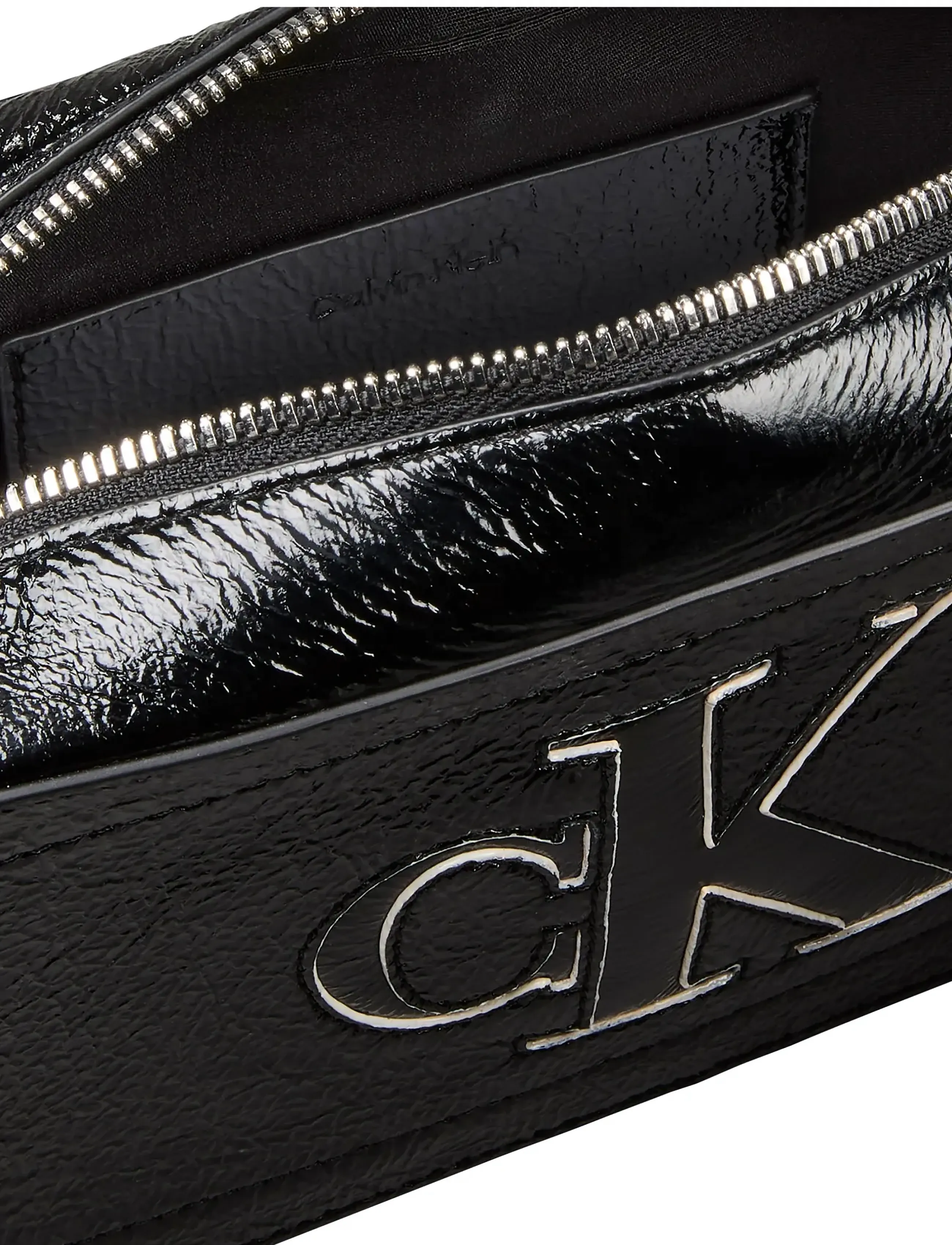 Calvin Klein - BOLD CK OUTLINE CAMERA BAG - crossbody bags - black - 2