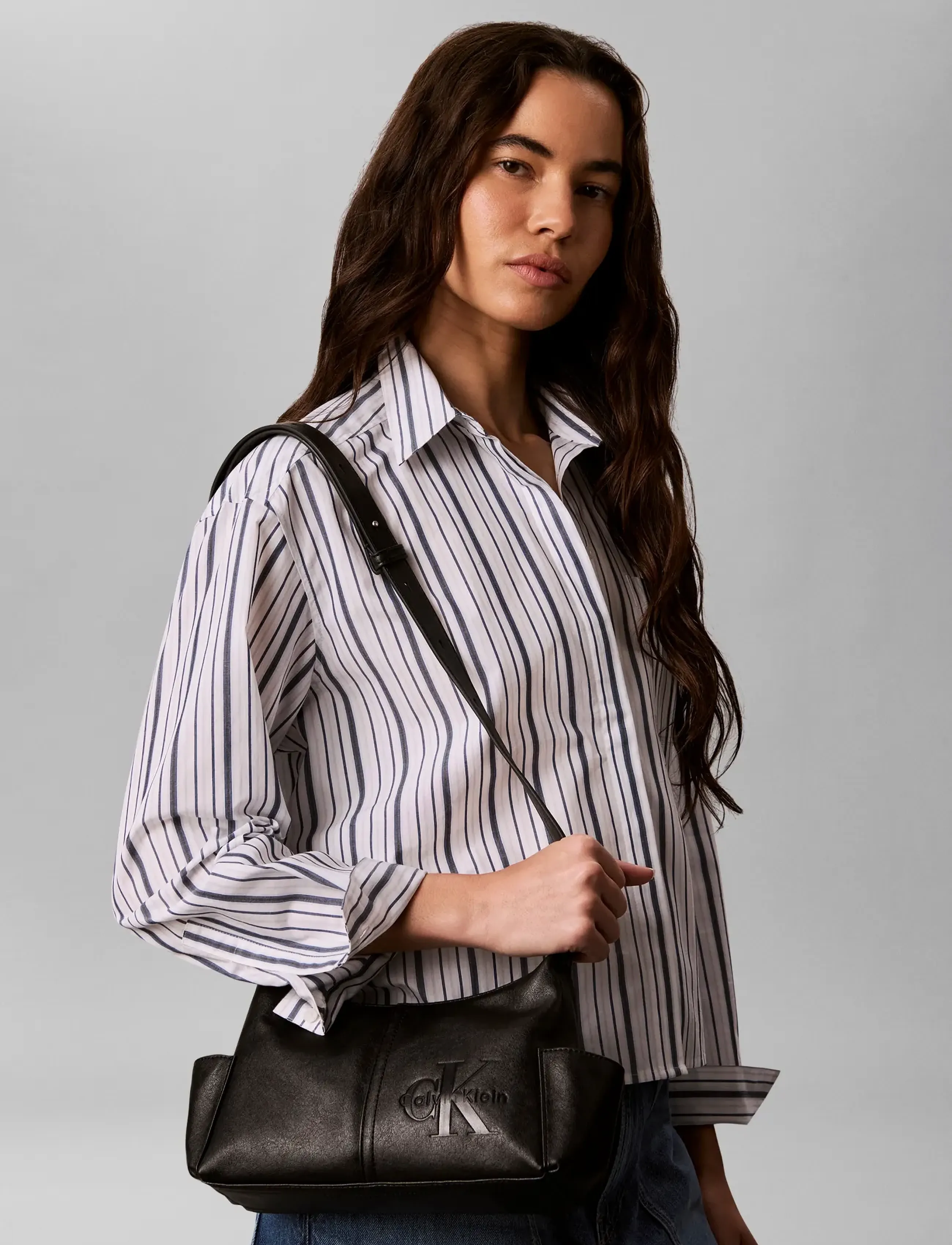 Calvin Klein POCKETS MONOLOGO CROSSBODY - Calvin Klein - BLACK / black