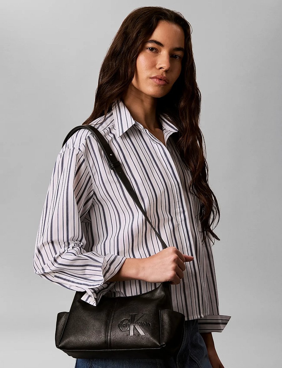 Calvin Klein - POCKETS MONOLOGO CROSSBODY - crossbody bags - black - 0