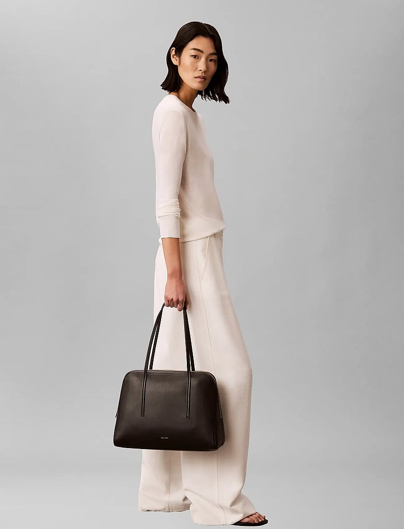 Calvin Klein - FOIL LOGO BOWLING BAG - special occasions - black toasted coconut - 0