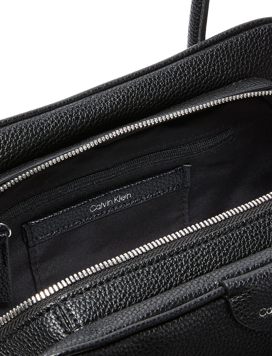 Calvin Klein - EMBLEM TRIO PEBBLE SHOULDER BAG - everyday style - black - 3