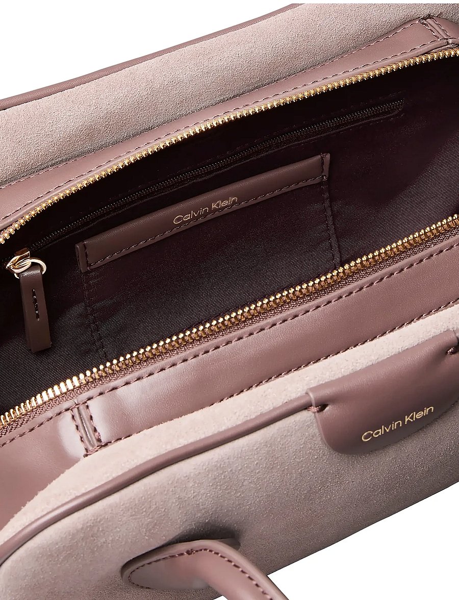 Calvin Klein - EMBLEM TRIO SUEDE SHOULDER BAG - hverdags stil - moonstruck plum truffle - 2