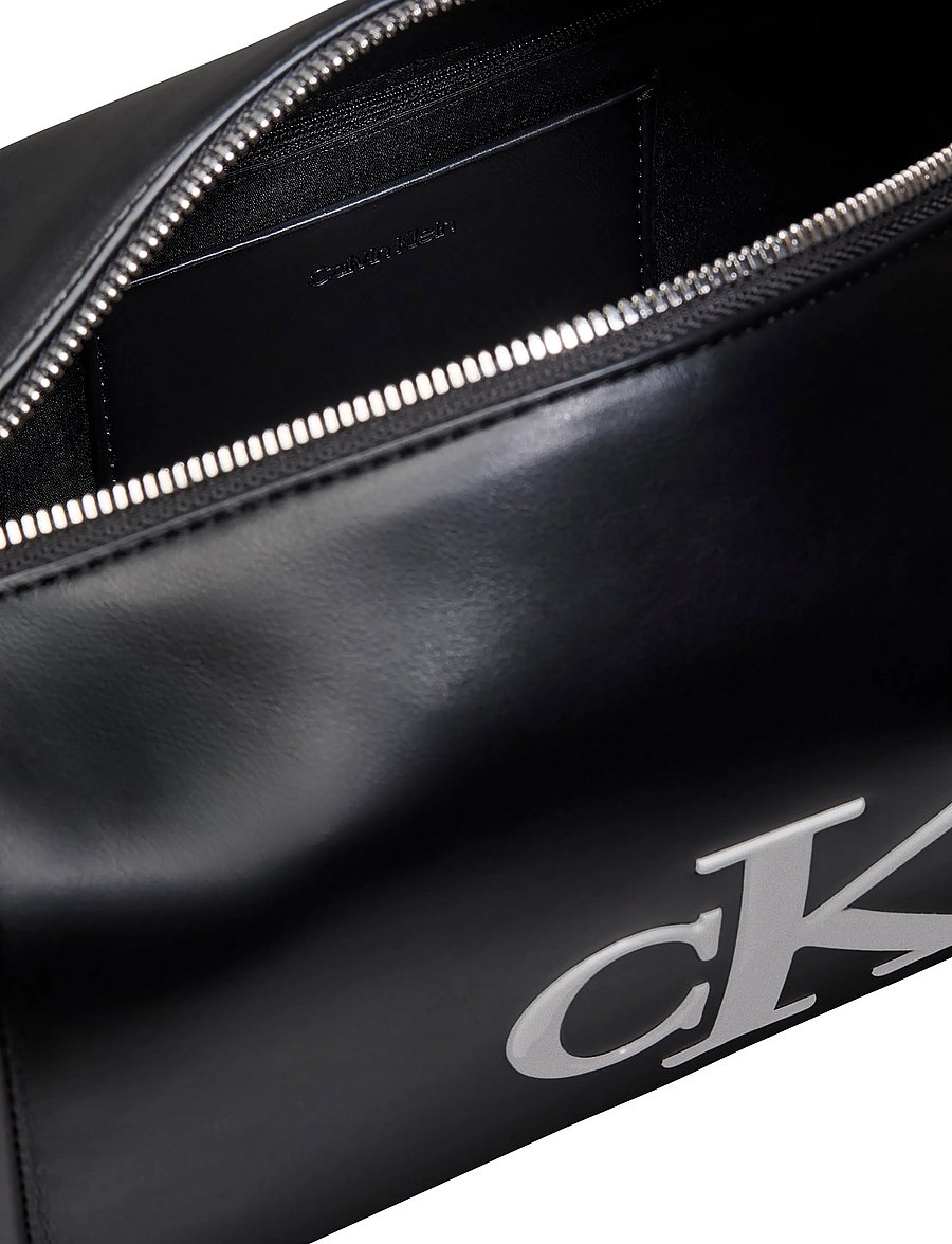 Calvin Klein - BOLD CK SLOUCHY SHOULDER BAG - hverdags stil - black white - 3