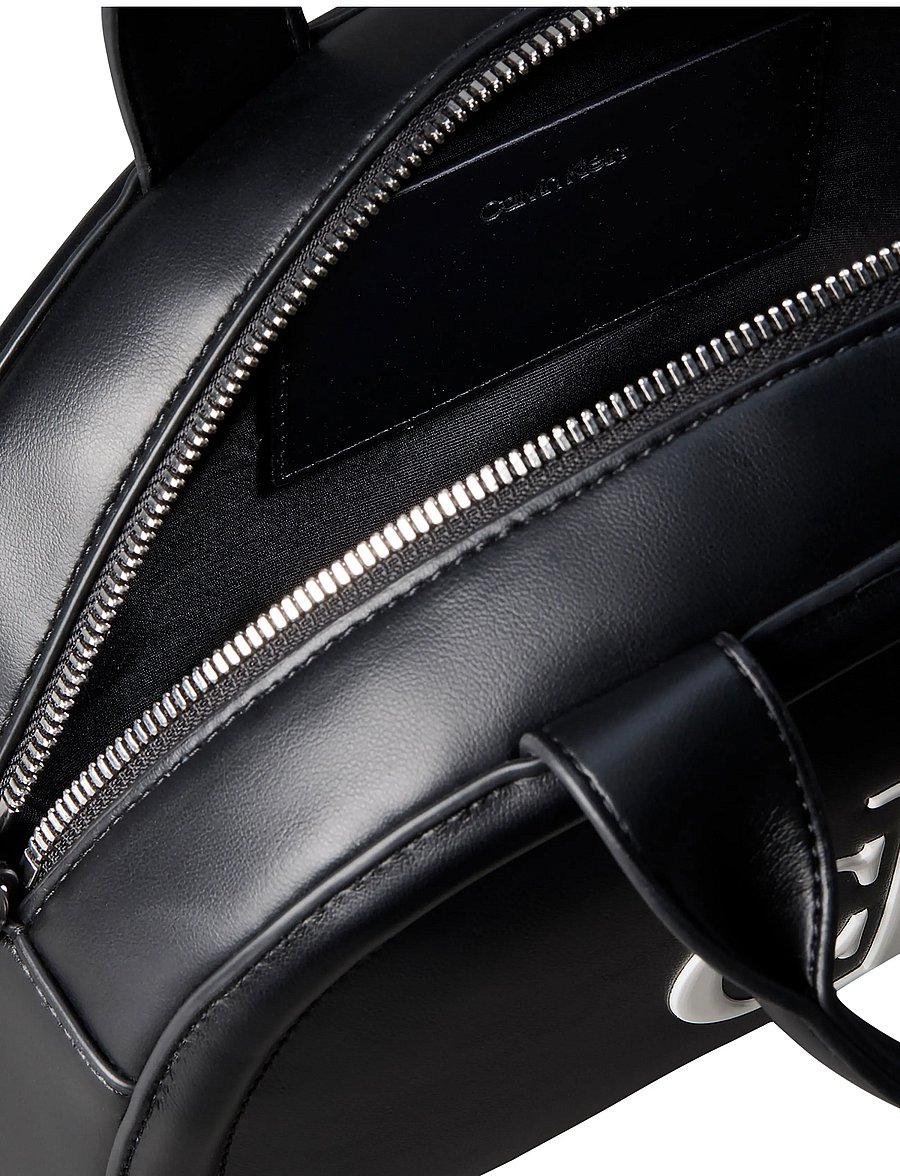 Calvin Klein - BOLD CK DOME CROSSBODY - erilised sündmused - black white - 3