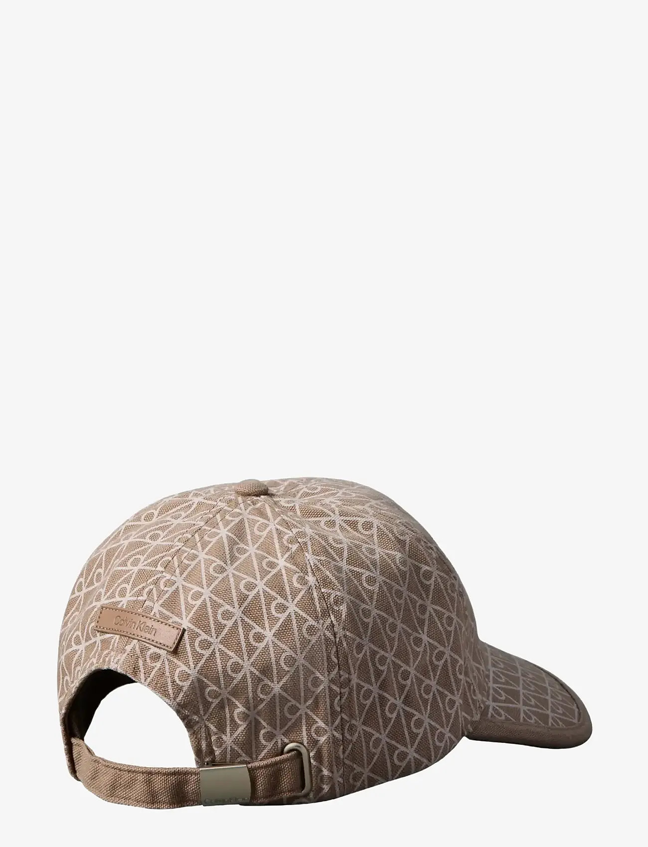 Calvin Klein - EMBLEM PRINT w LEATHER PATCH CAP - caps - desert taupe aop - 1