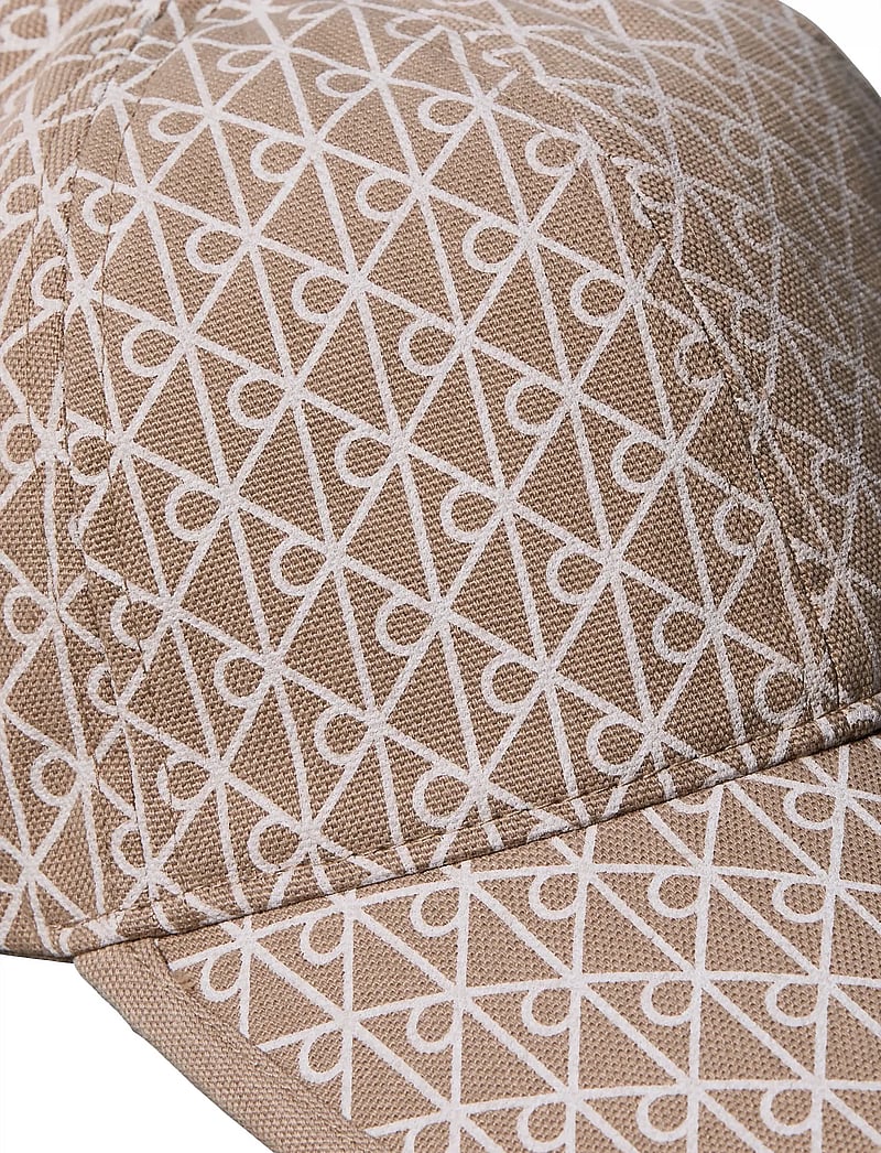 Calvin Klein - EMBLEM PRINT w LEATHER PATCH CAP - caps - desert taupe aop - 2