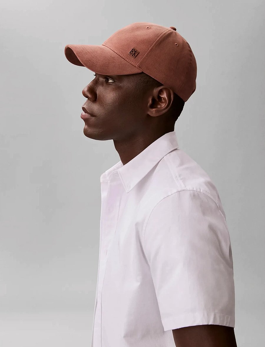 Calvin Klein - EMBLEM HARDWARE BASEBALL CAP - kappen - argan oil - 0