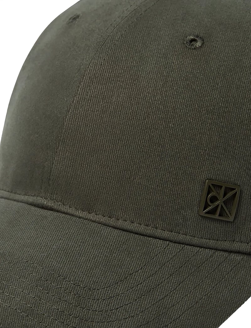 Calvin Klein - EMBLEM HARDWARE BASEBALL CAP - kappen - cypress - 2
