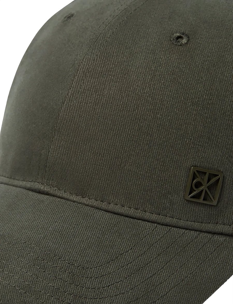 Calvin Klein - EMBLEM HARDWARE BASEBALL CAP - kappen - cypress - 2