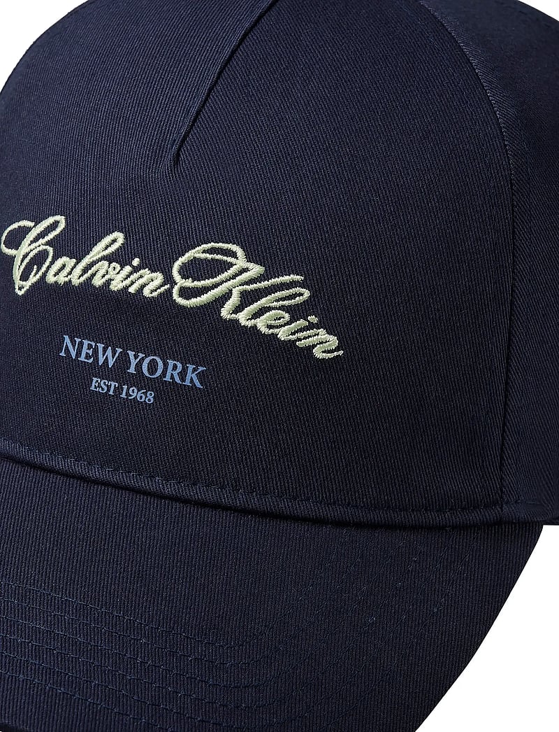 Calvin Klein - 5 PANEL HOLIDAY GRAPHIC 2 BB CAP - kappen - inkwell - 2