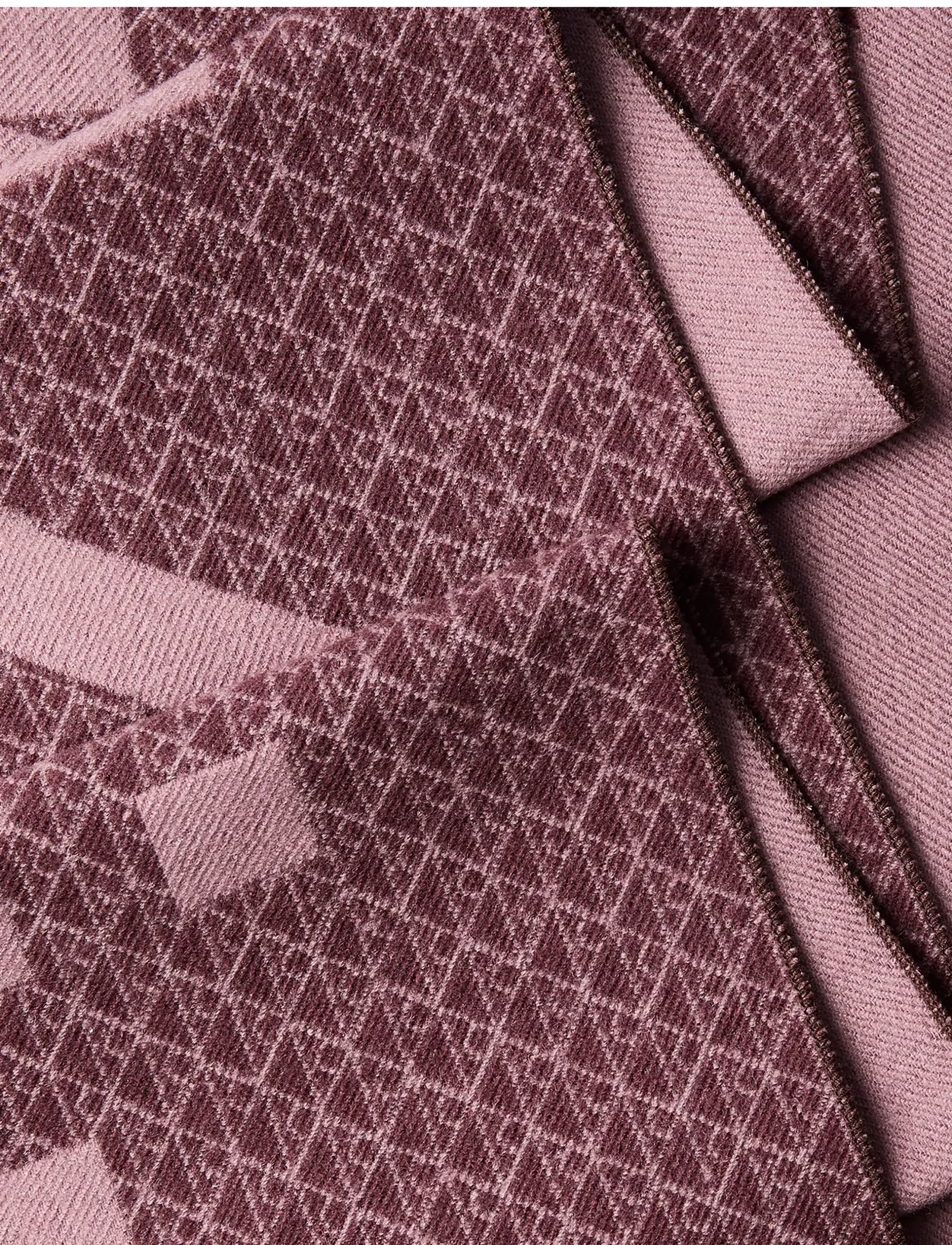Calvin Klein - AOP BOLD LOGO WOVEN MW SCARF - halstørklæder - fudge - 1