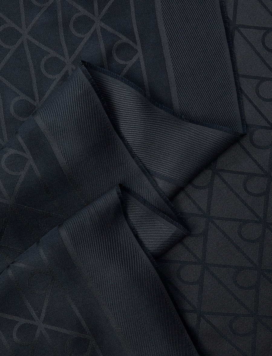 Calvin Klein - EMBLEM AOP GLOSSY TONAL SCARF - szaliki - black - 1