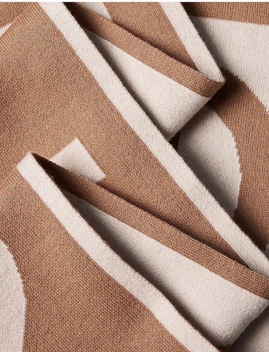 Calvin Klein - BOLD LOGO 2-TONE JACQUARD SCARF - sjalar - affogat - 1