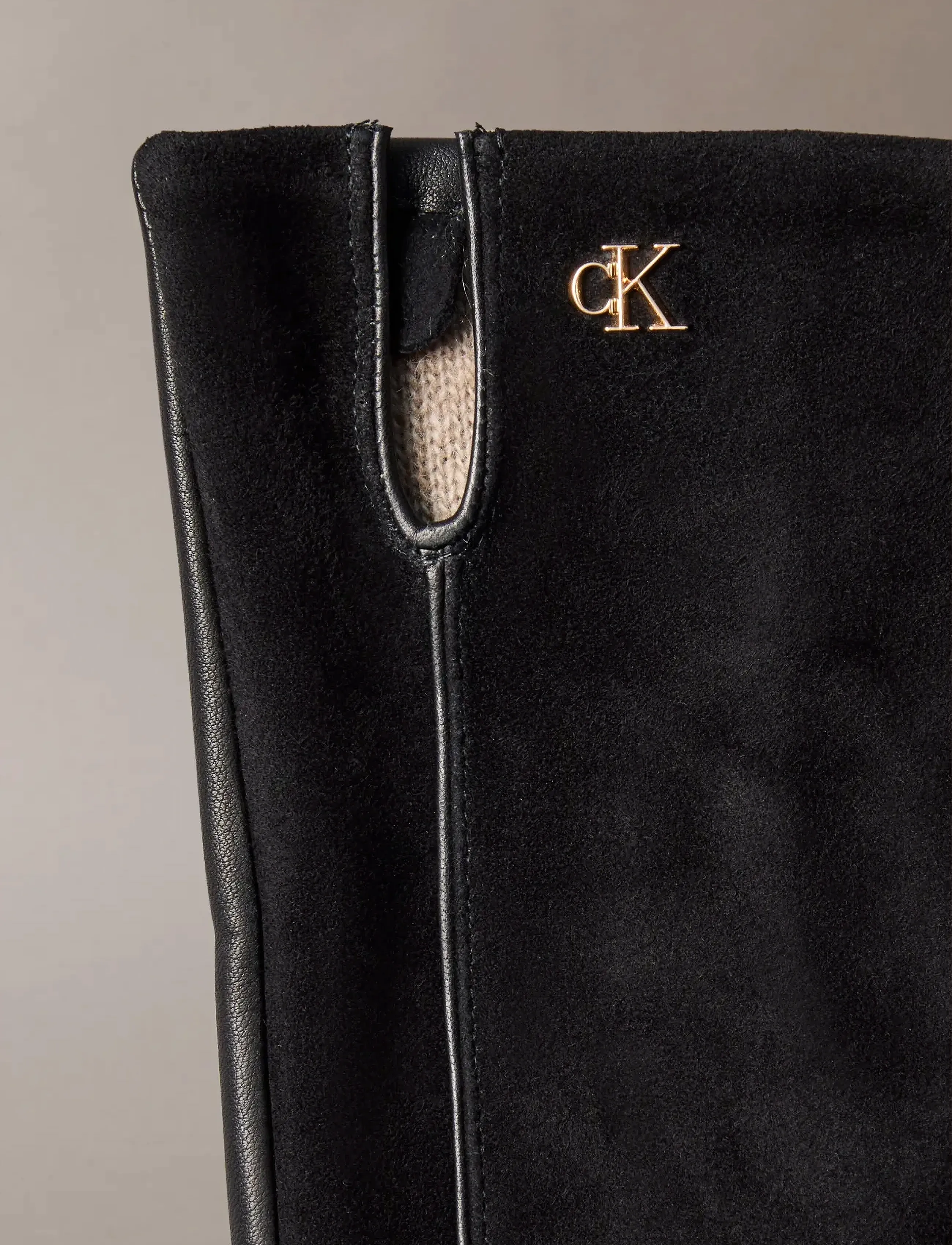 Calvin Klein - METAL CK SUEDE LEATHER GLOVES - black - 5