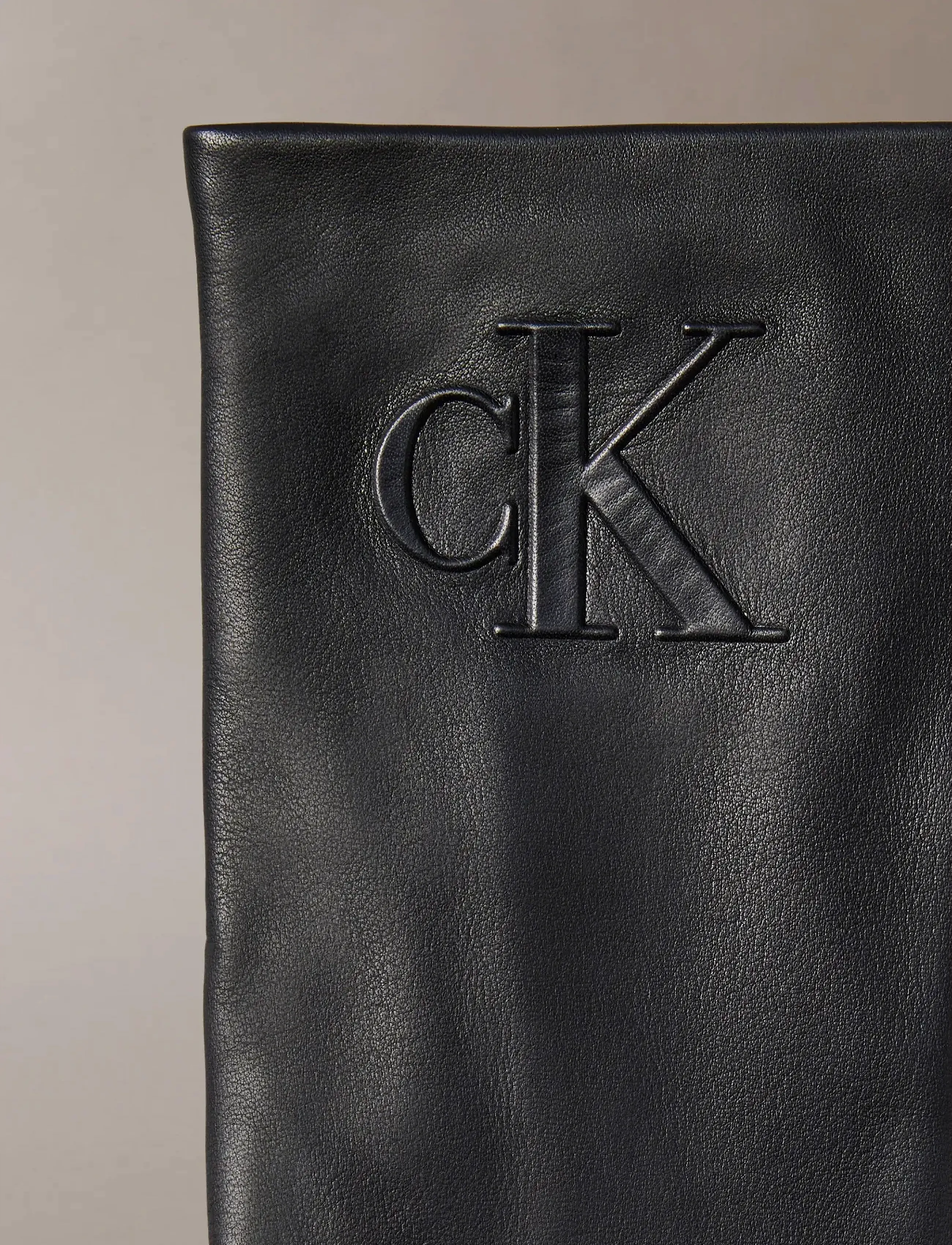 Calvin Klein - RAISED CK LEATHER GLOVE - skinnhandskar - black - 3