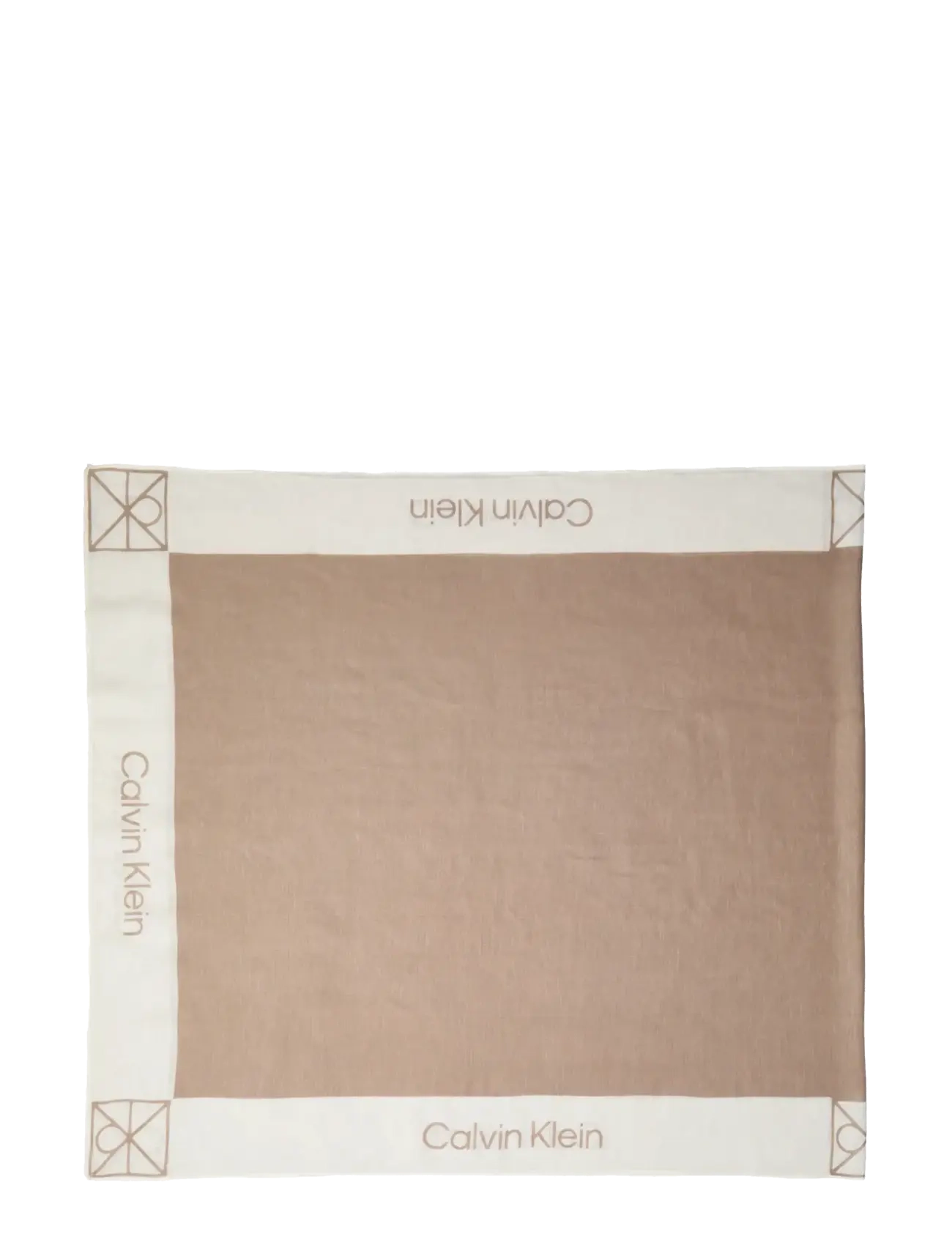 Calvin Klein LINEN BLEND EMBLEM PAREO SCARF - Aksessuaarid - DESERT TAUPE WHITE ALYSSUM / beige