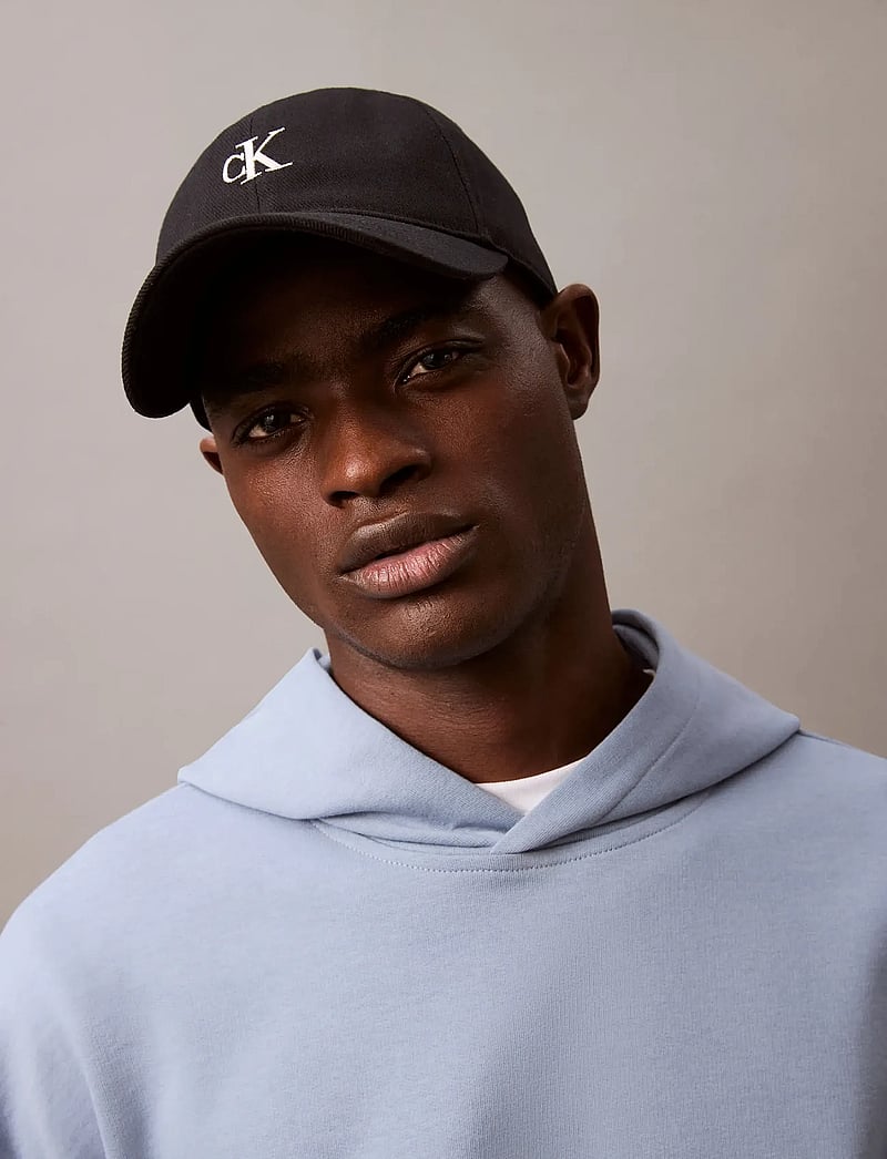 Calvin Klein - MONOGRAM EMBROIDERY BASEBALL CAP - caps - black - 0