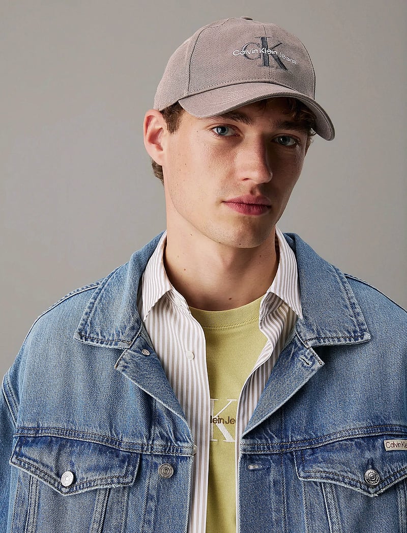 Calvin Klein - MONOLOGO EMBROIDERY BASEBALL CAP - caps - charcoal gray - 0