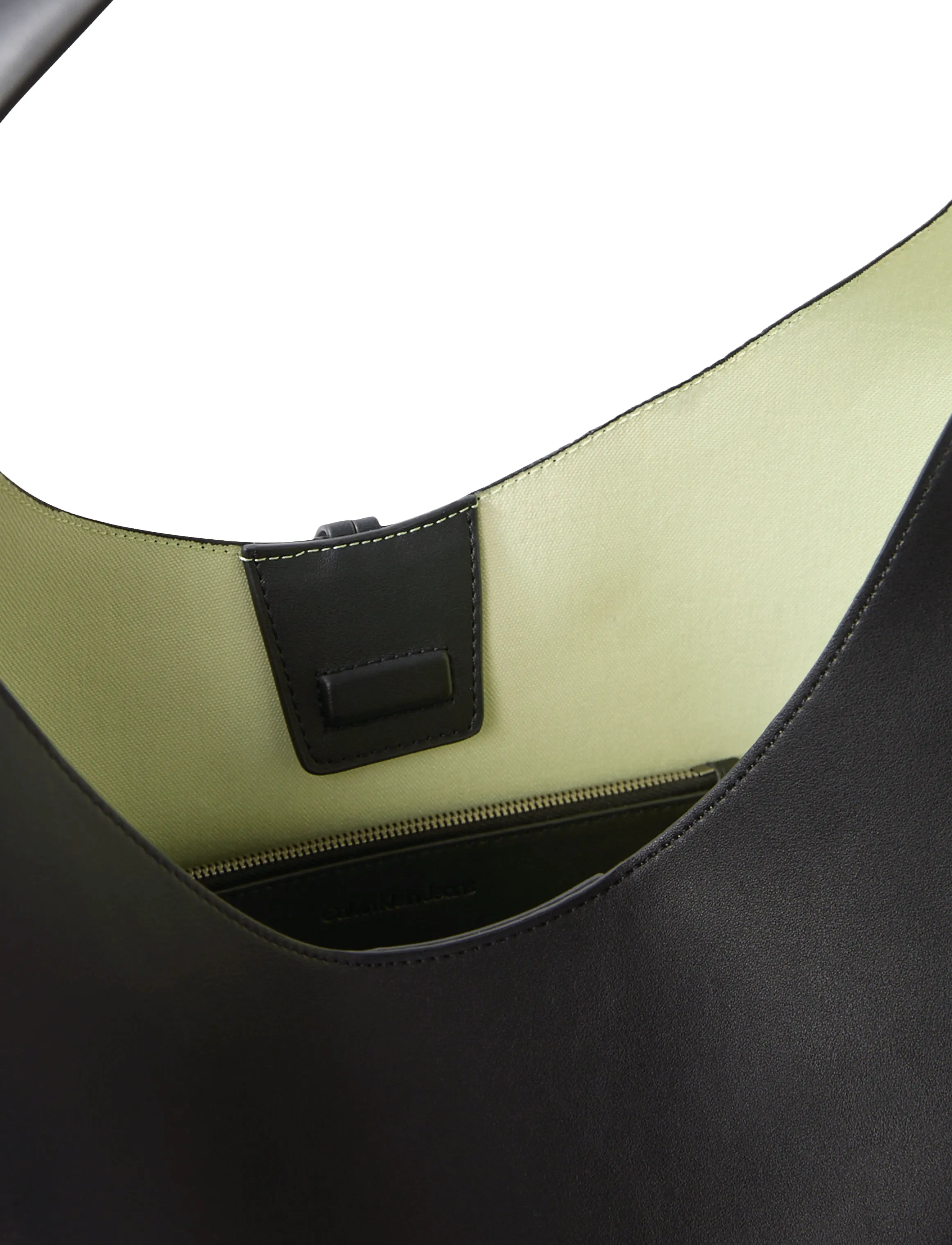 Calvin Klein - STONE LOCK SLOUCHY LARGE SHOULDE - plecu somas - black - 2