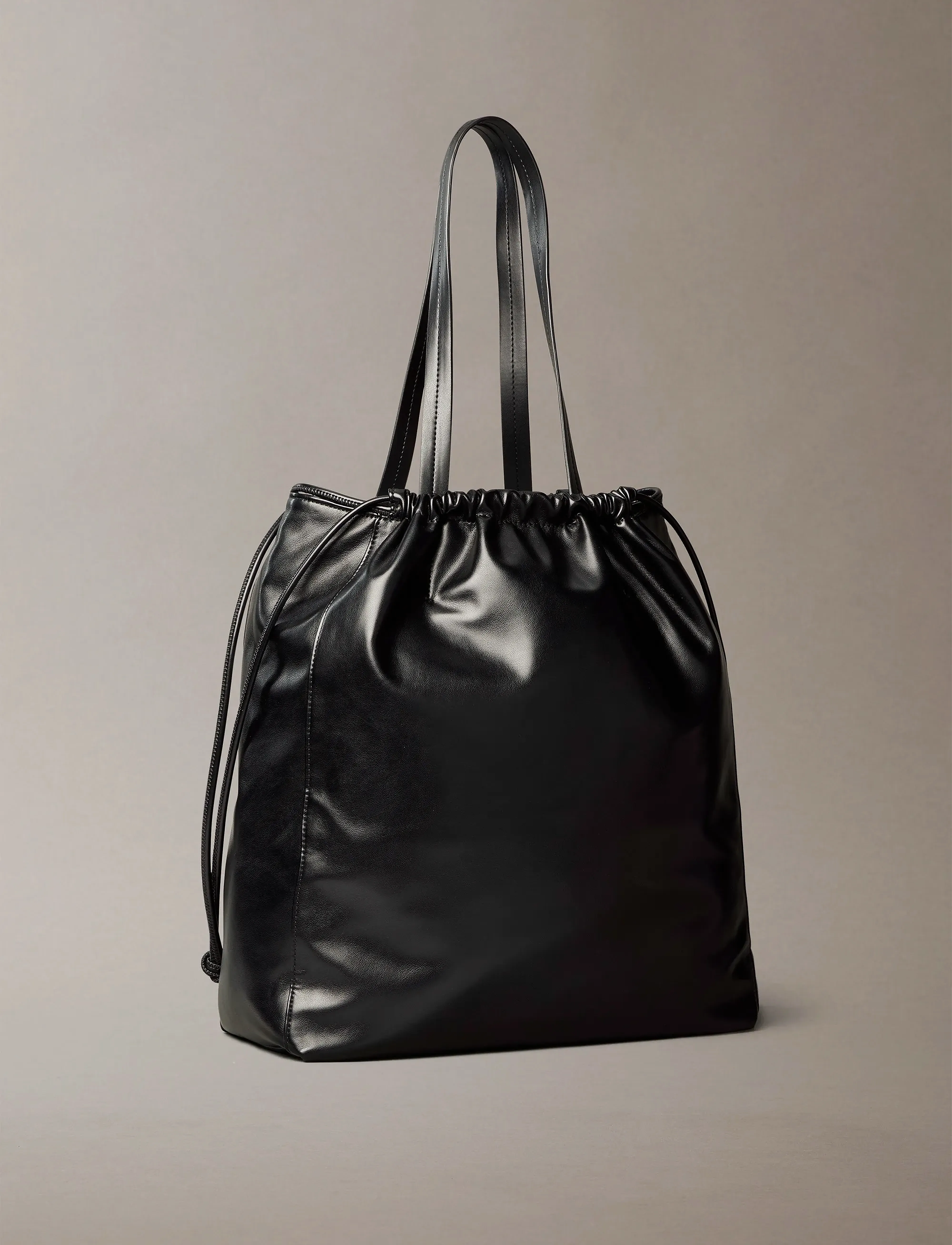 Calvin Klein Drawstring Tote, One Size, Bags, Schwarz - Totes, Frauen