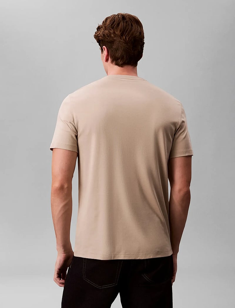 Calvin Klein - SS SUPIMA CHEST EMB CREWNECK TEE - short-sleeved t-shirts - ancient marble - 2