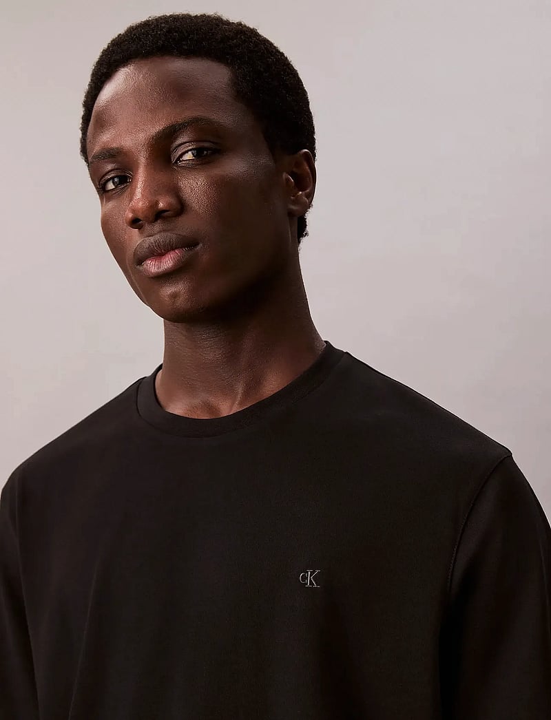 Calvin Klein - SS SUPIMA CHEST EMB CREWNECK TEE - kortærmede t-shirts - black - 2