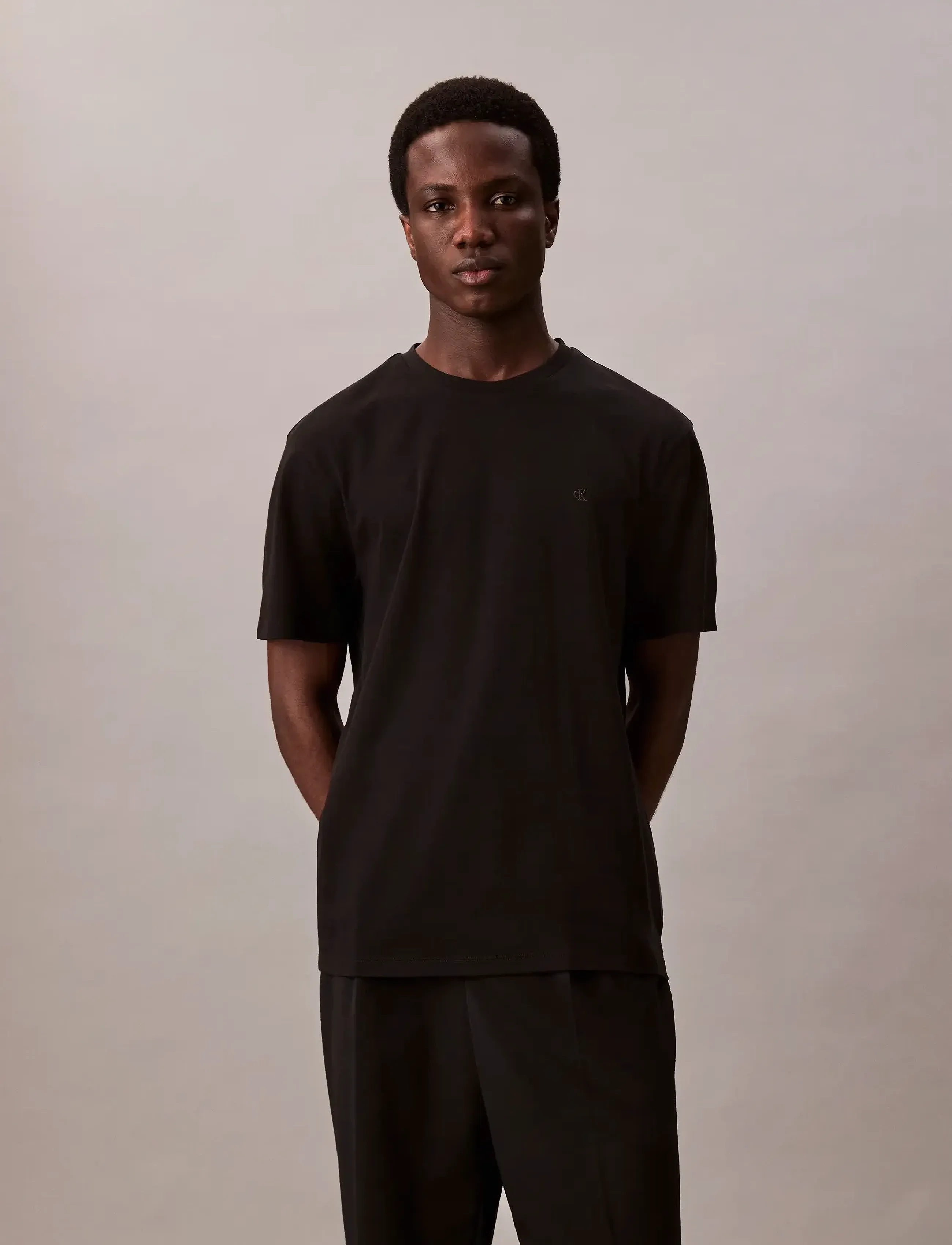 Calvin Klein - SS SUPIMA CHEST EMB CREWNECK TEE - kortærmede t-shirts - black - 3