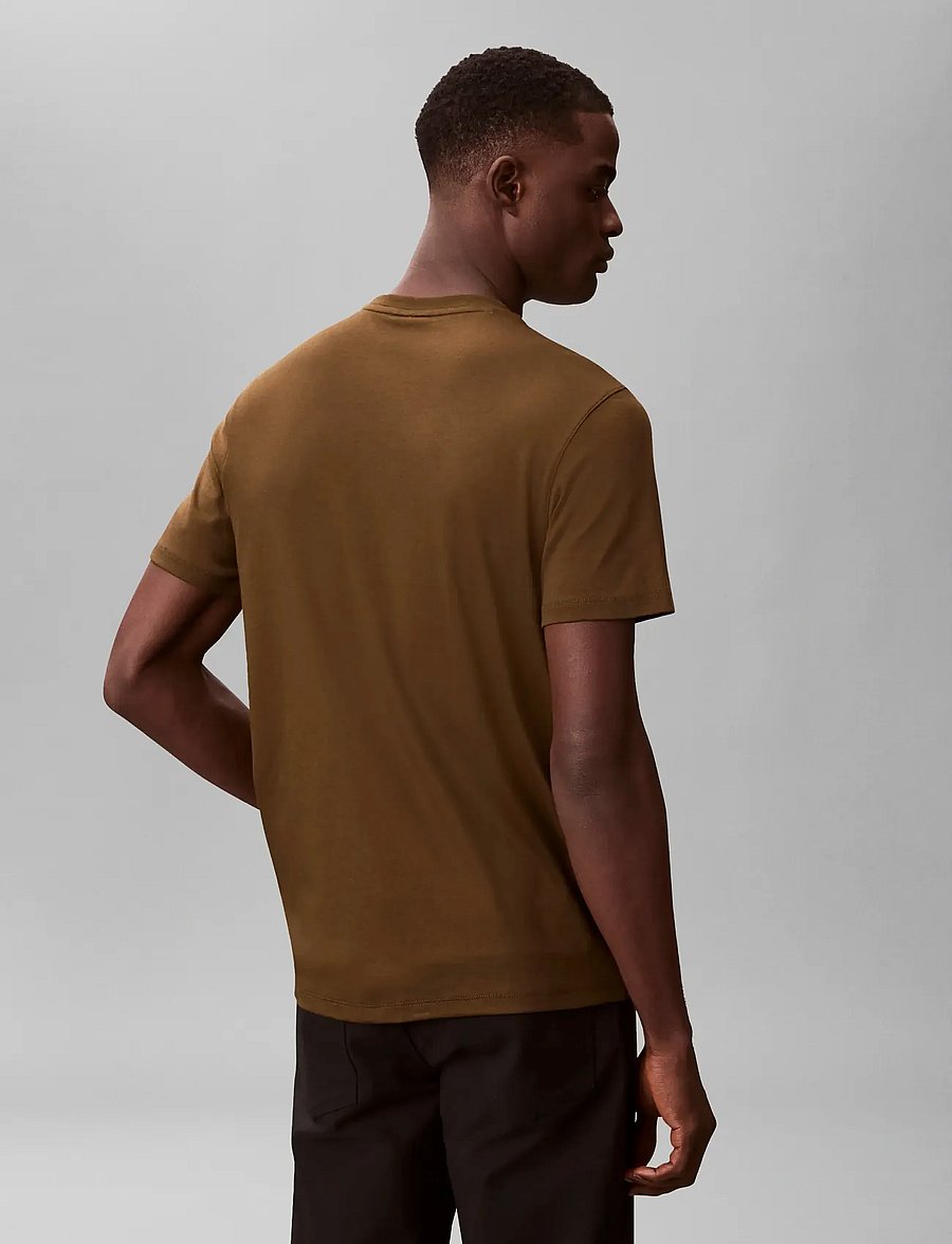 Calvin Klein - SS SUPIMA CHEST EMB CREWNECK TEE - short-sleeved t-shirts - crude green - 2