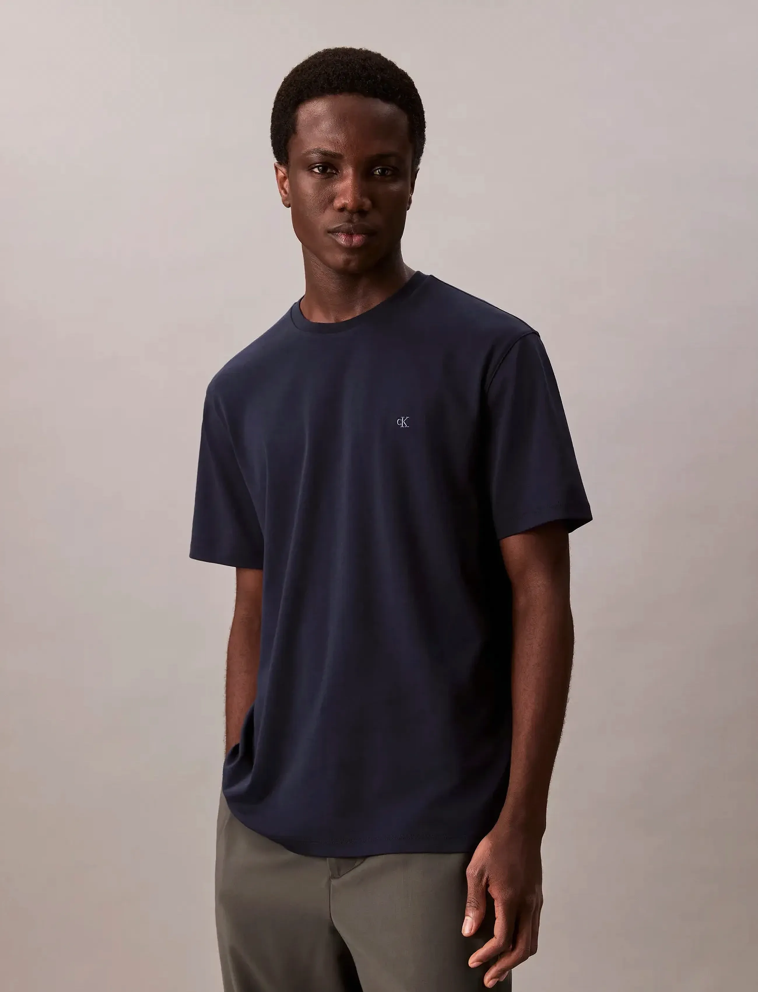 Calvin Klein - SS SUPIMA CHEST EMB CREWNECK TEE - t-krekli ar īsām piedurknēm - dark sapphire - 3