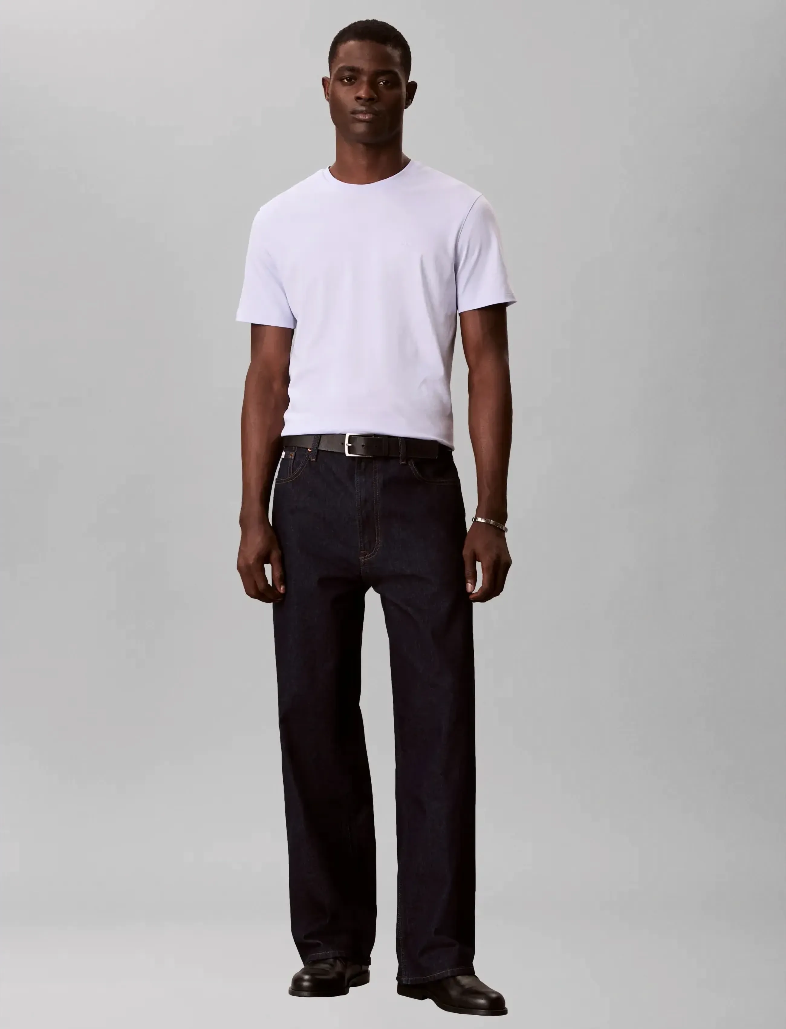Calvin Klein SS SUPIMA CHEST EMB CREWNECK TEE - Tøj - HEAVENLY IRIS / blue