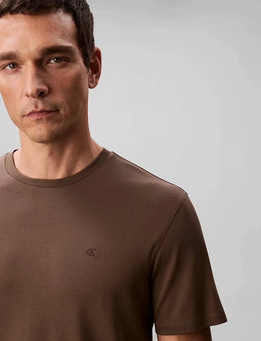 Calvin Klein - SS SUPIMA CHEST EMB CREWNECK TEE - kurzärmelige t-shirts - morel - 4