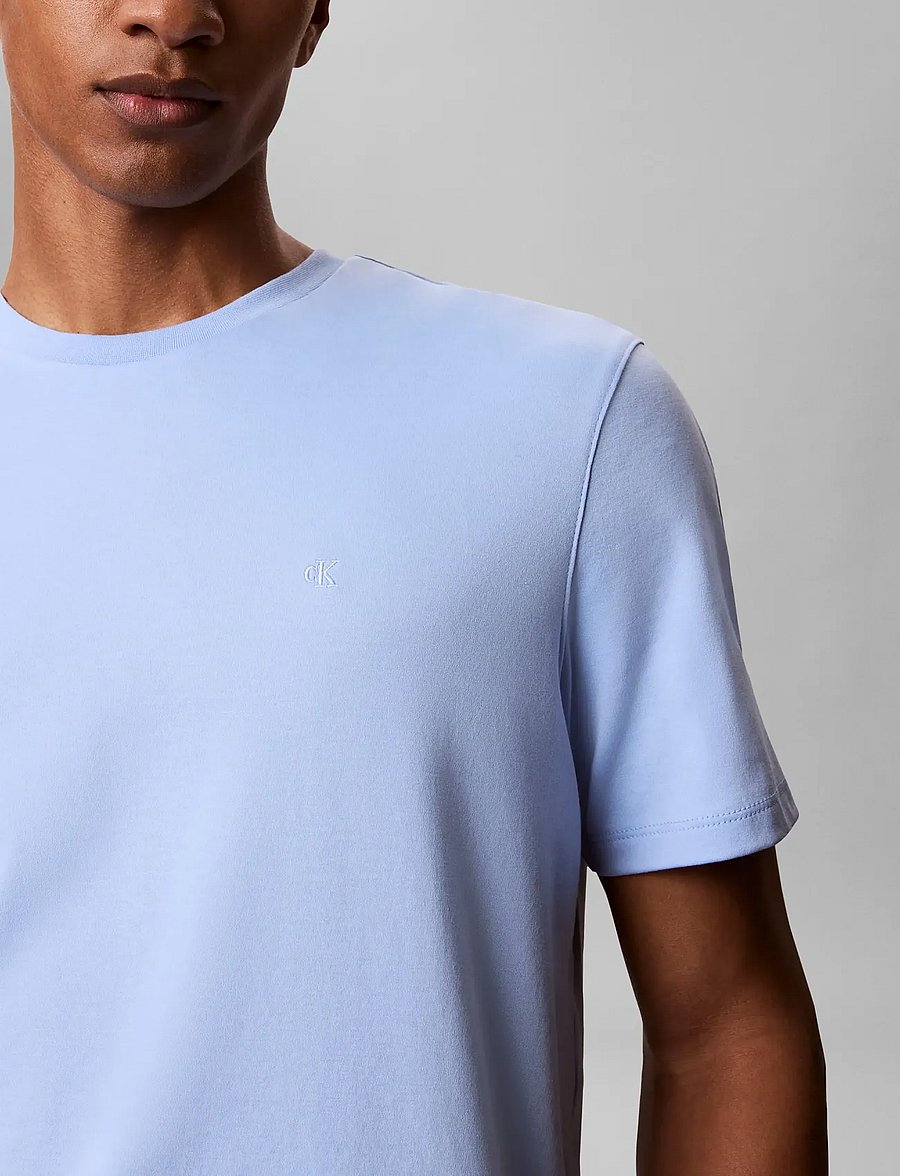 Calvin Klein - SS SUPIMA CHEST EMB CREWNECK TEE - short-sleeved t-shirts - placid blue - 3