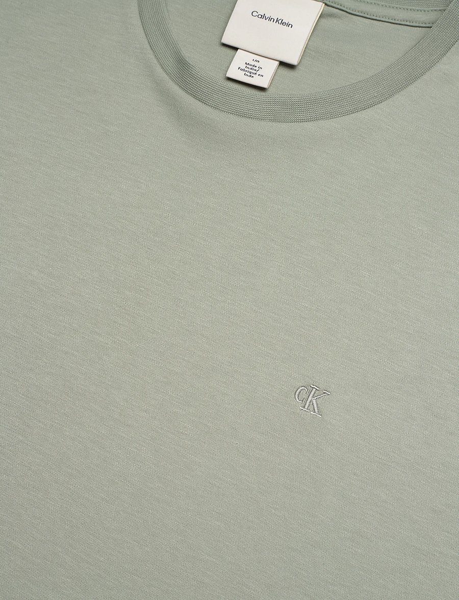 Calvin Klein - SS SUPIMA CHEST EMB CREWNECK TEE - kurzärmelige t-shirts - shadow - 5