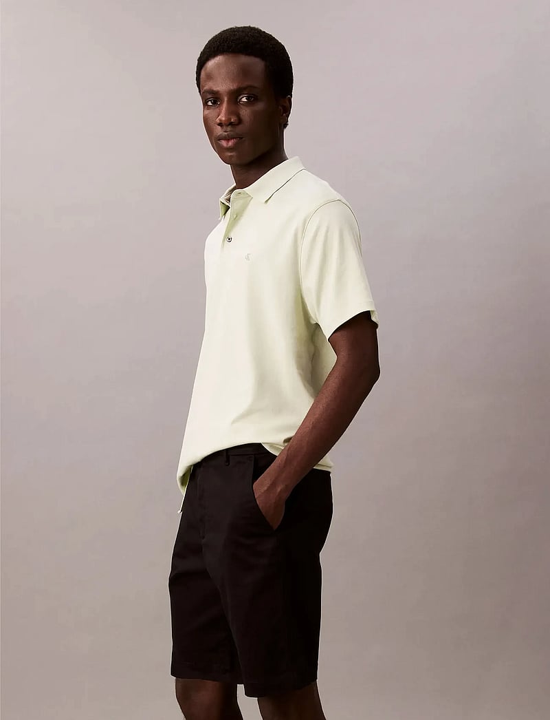 Calvin Klein - 9 IN STRAIGHT REFINED CTTN STRET - chinos shorts - black - 3