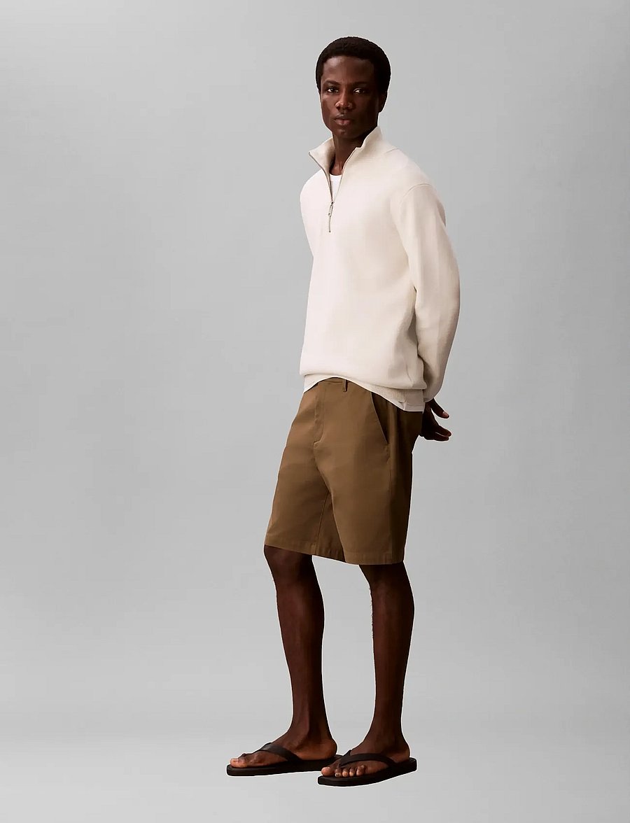 Calvin Klein - 9 IN STRAIGHT REFINED CTTN STRET - chinos shorts - capers - 4