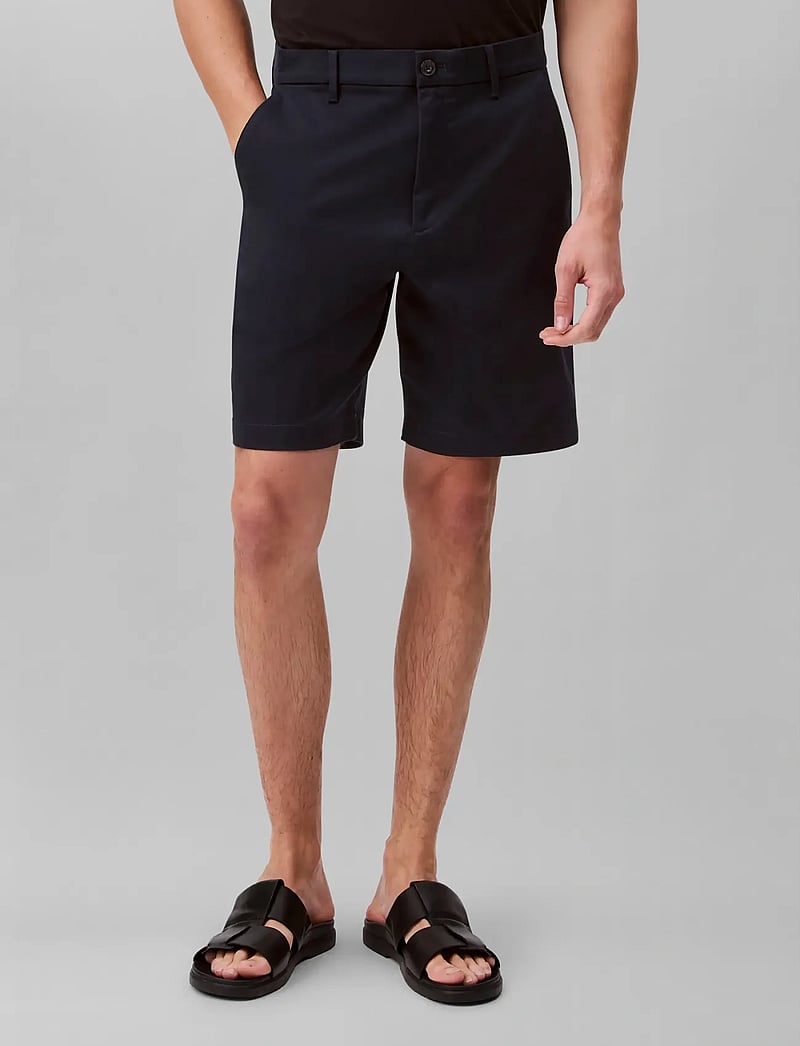 Calvin Klein - 9 IN STRAIGHT REFINED CTTN STRET - chinos shorts - dark sapphire - 0