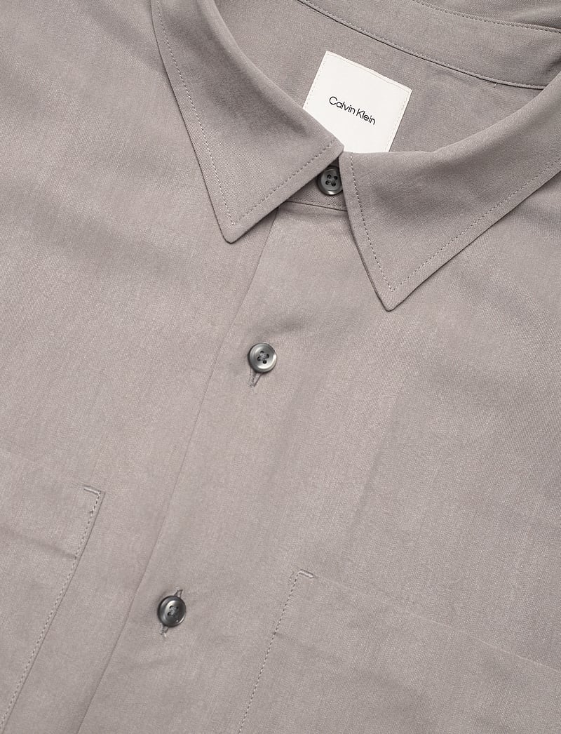Calvin Klein Ls Drapey Relaxed Shirt (CKMLV04LC109G) - Casual shirts - Boozt.com Calvin Klein Ls Drapey Relaxed Shirt (CKMLV04LC109G) - Casual shirts - Boozt.com