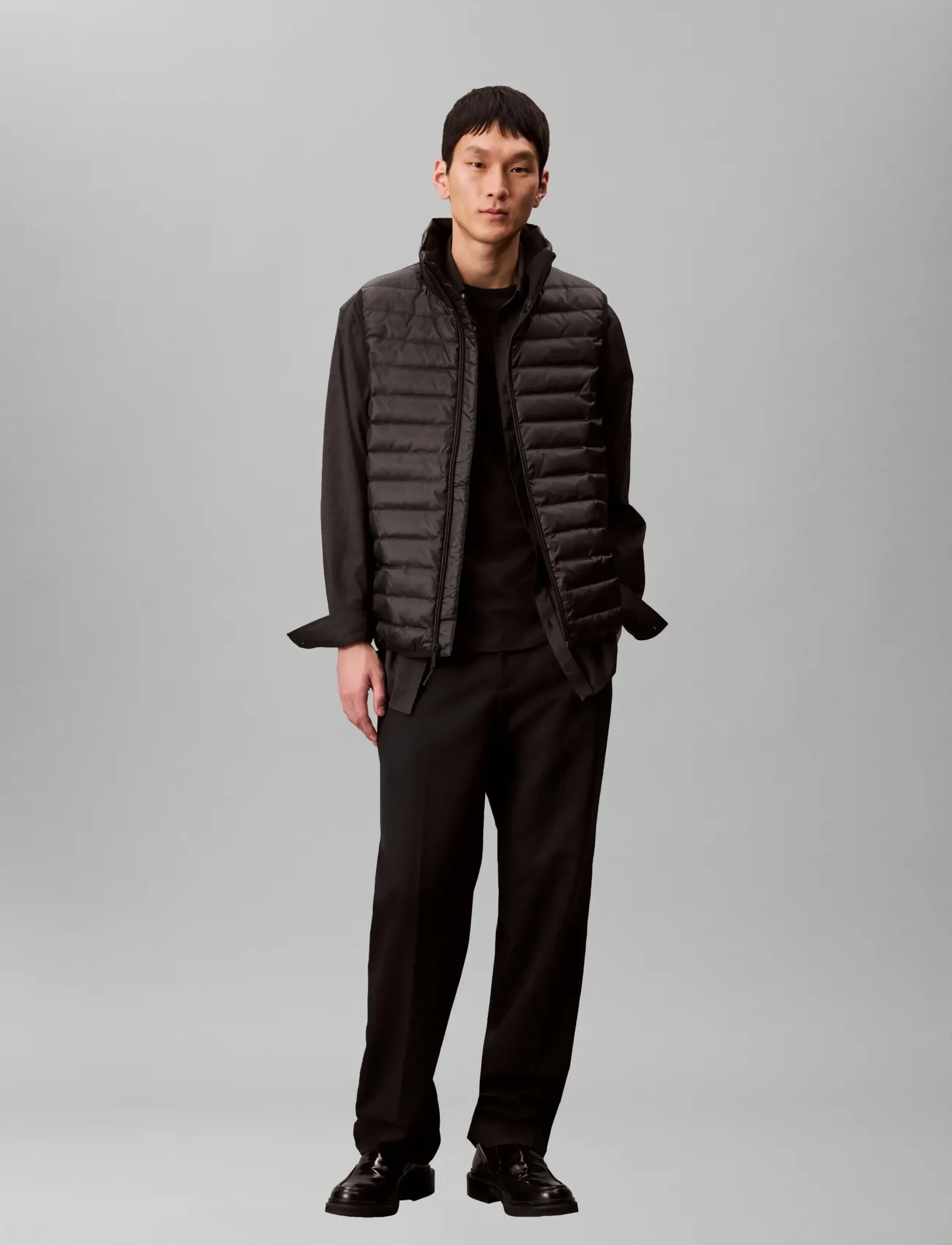 Calvin Klein SLVLSS LT WT NYLON PUFFER VEST - Westen - BLACK / black