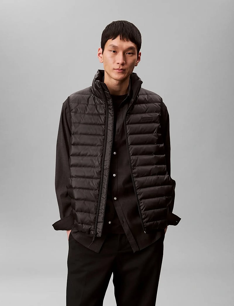 Calvin Klein - SLVLSS LT WT NYLON PUFFER VEST - veste - black - 3