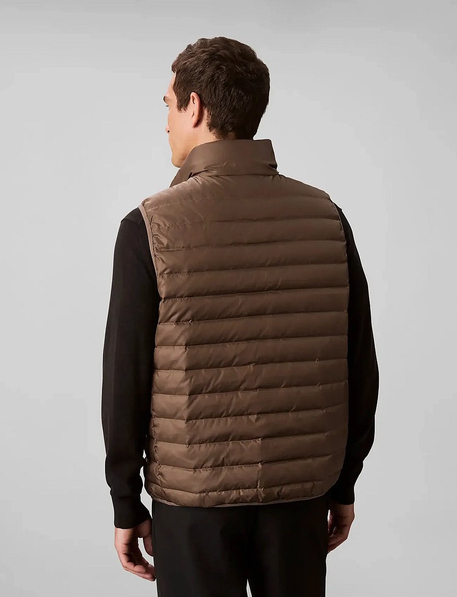 Calvin Klein - SLVLSS LT WT NYLON PUFFER VEST - westen - morel - 5