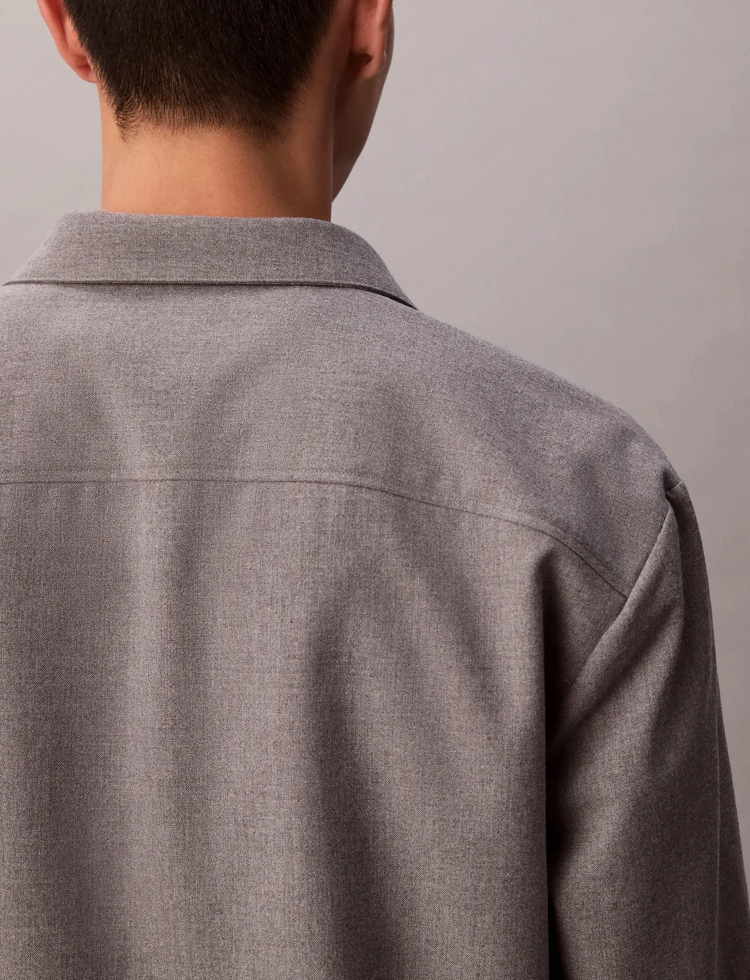 Calvin Klein LS SOLID SILK WOOL EASY SHIRT - Tänavastiil - MARBLE GRAY / grey