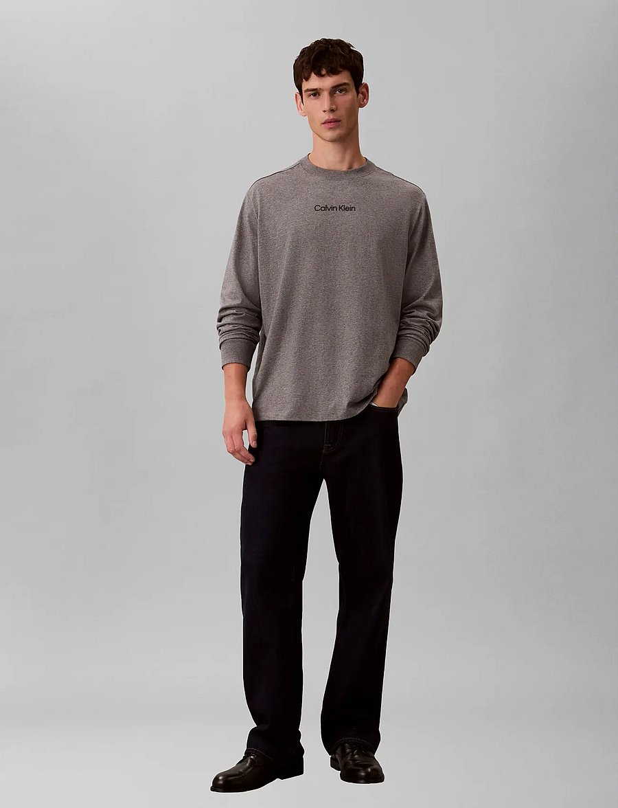Calvin Klein - LS RLXD STANDARD LOGO CREWNK TEE - langärmelige t-shirts - medium grey heather - 3