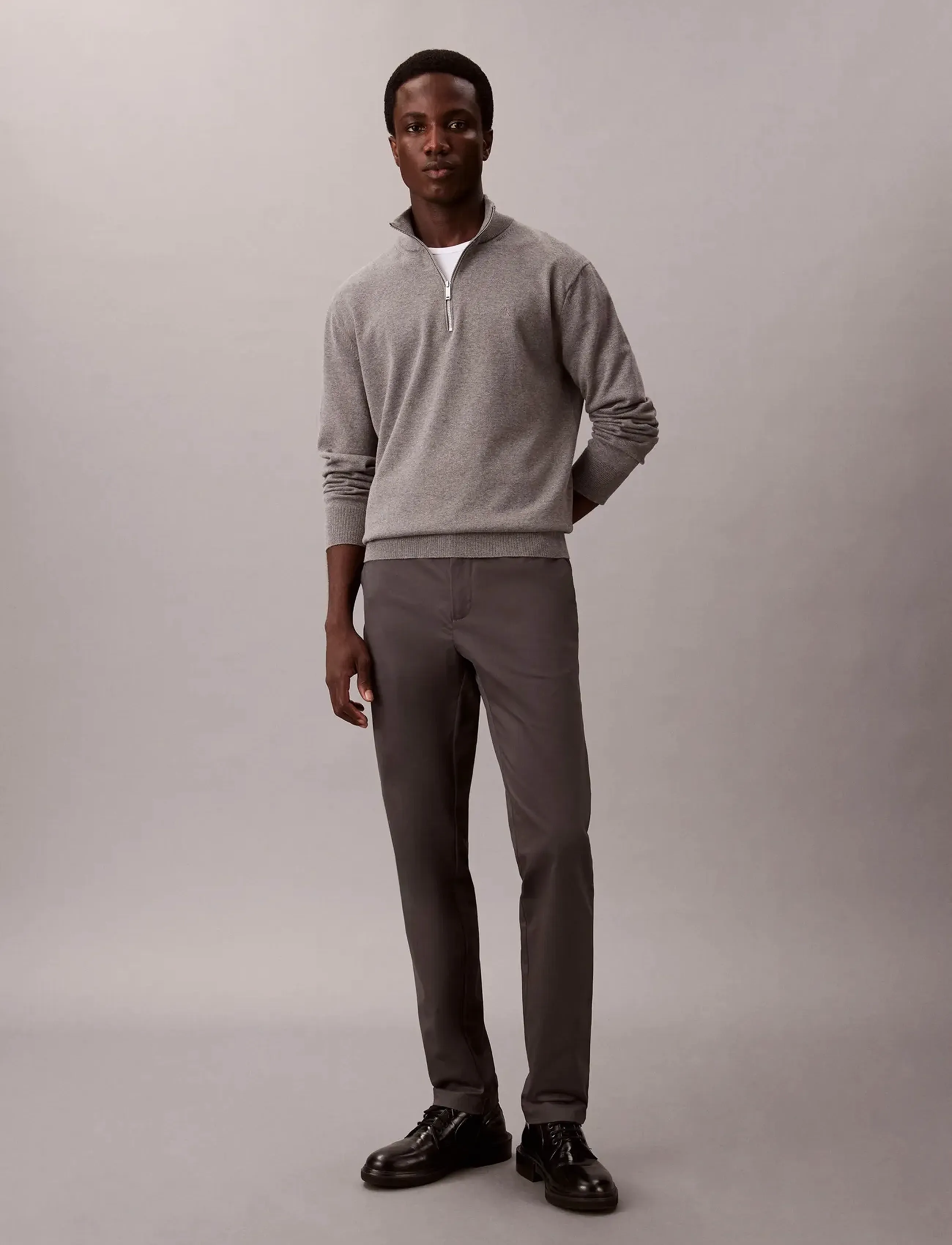 Calvin Klein SLIM SATEEN CHINO TROUSER - Püksid - DARK GREY / grey