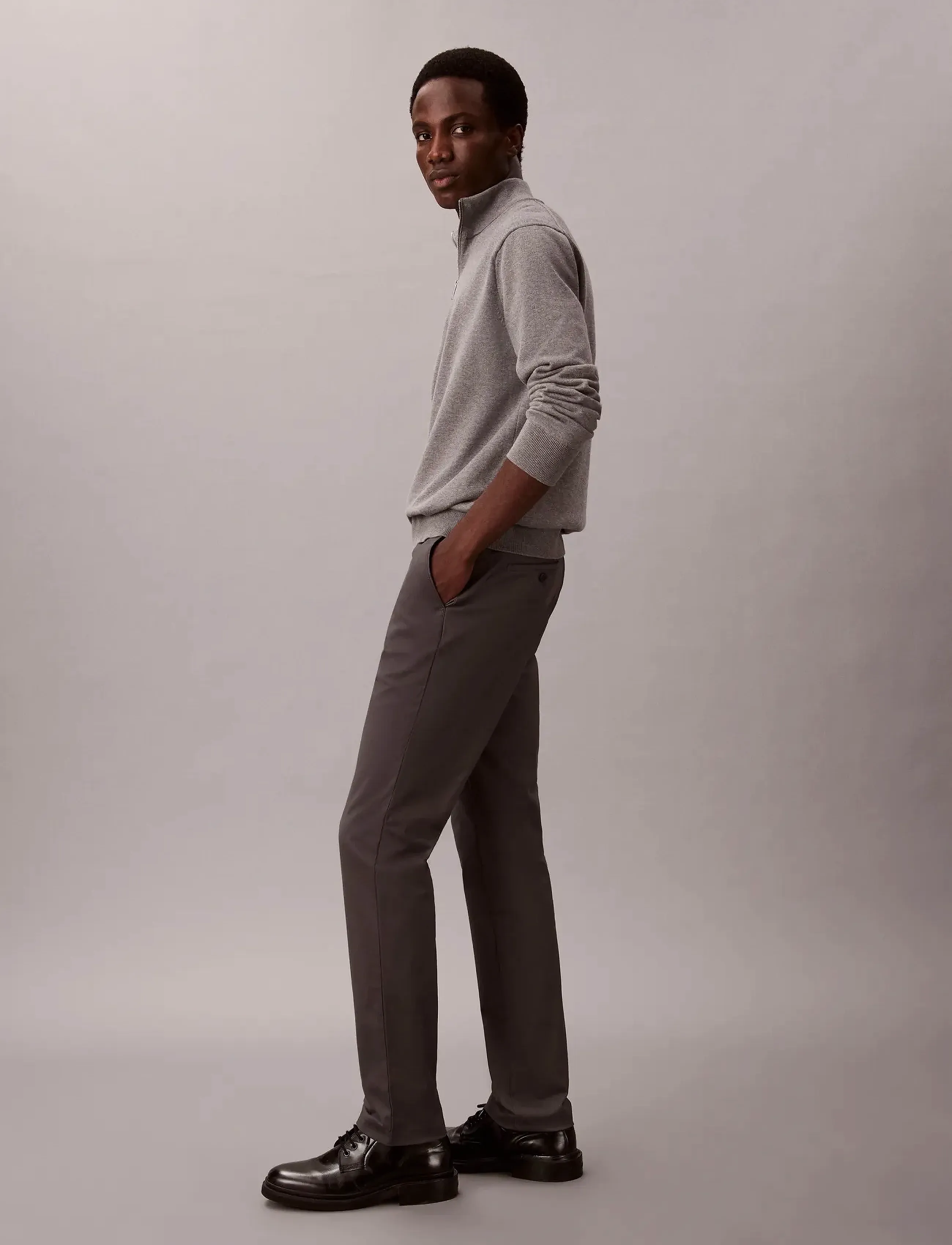 Calvin Klein - SLIM SATEEN CHINO TROUSER - chinos - dark grey - 4