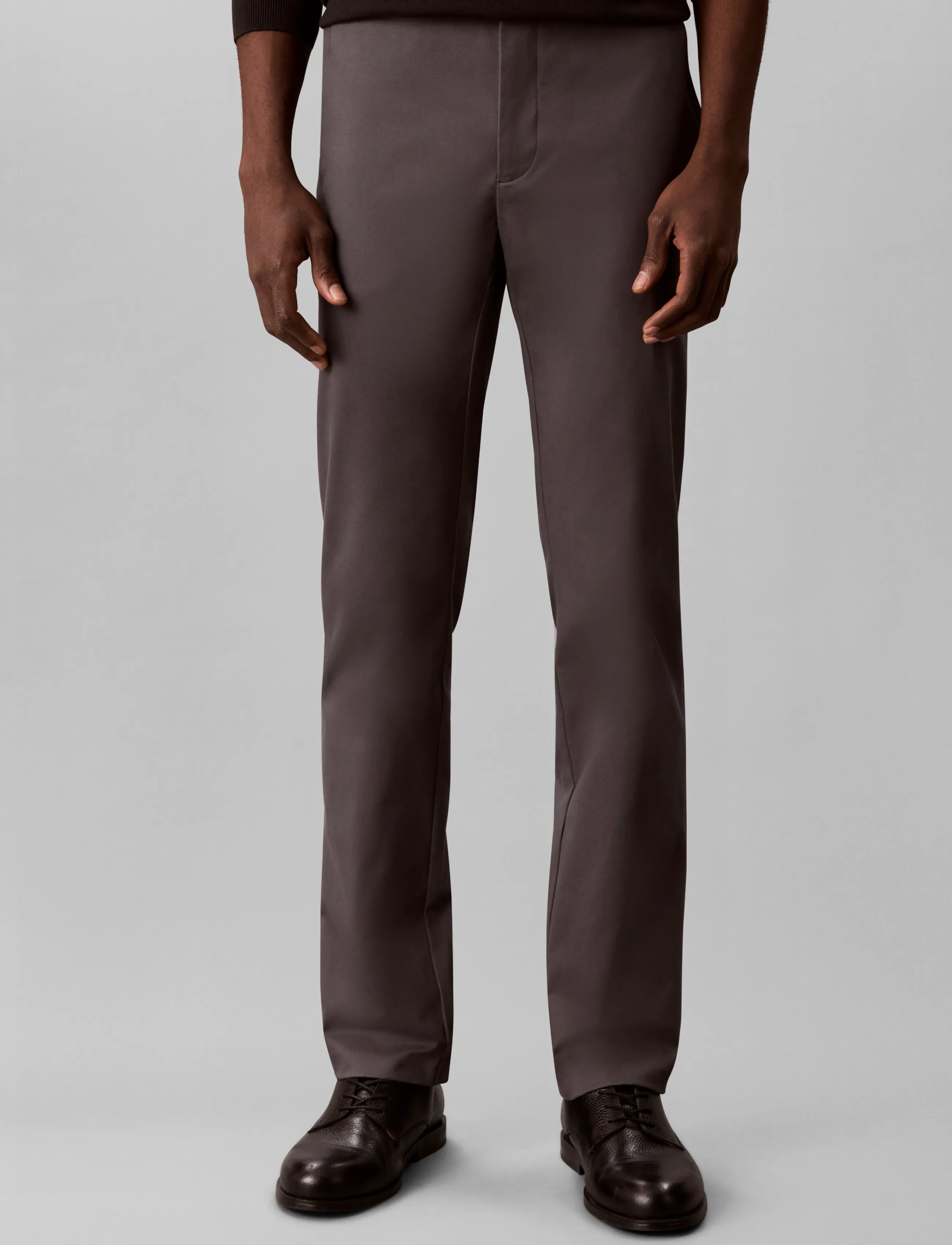 Calvin Klein - SLIM SATEEN CHINO TROUSER - chino-püksid - volcanic ash - 3